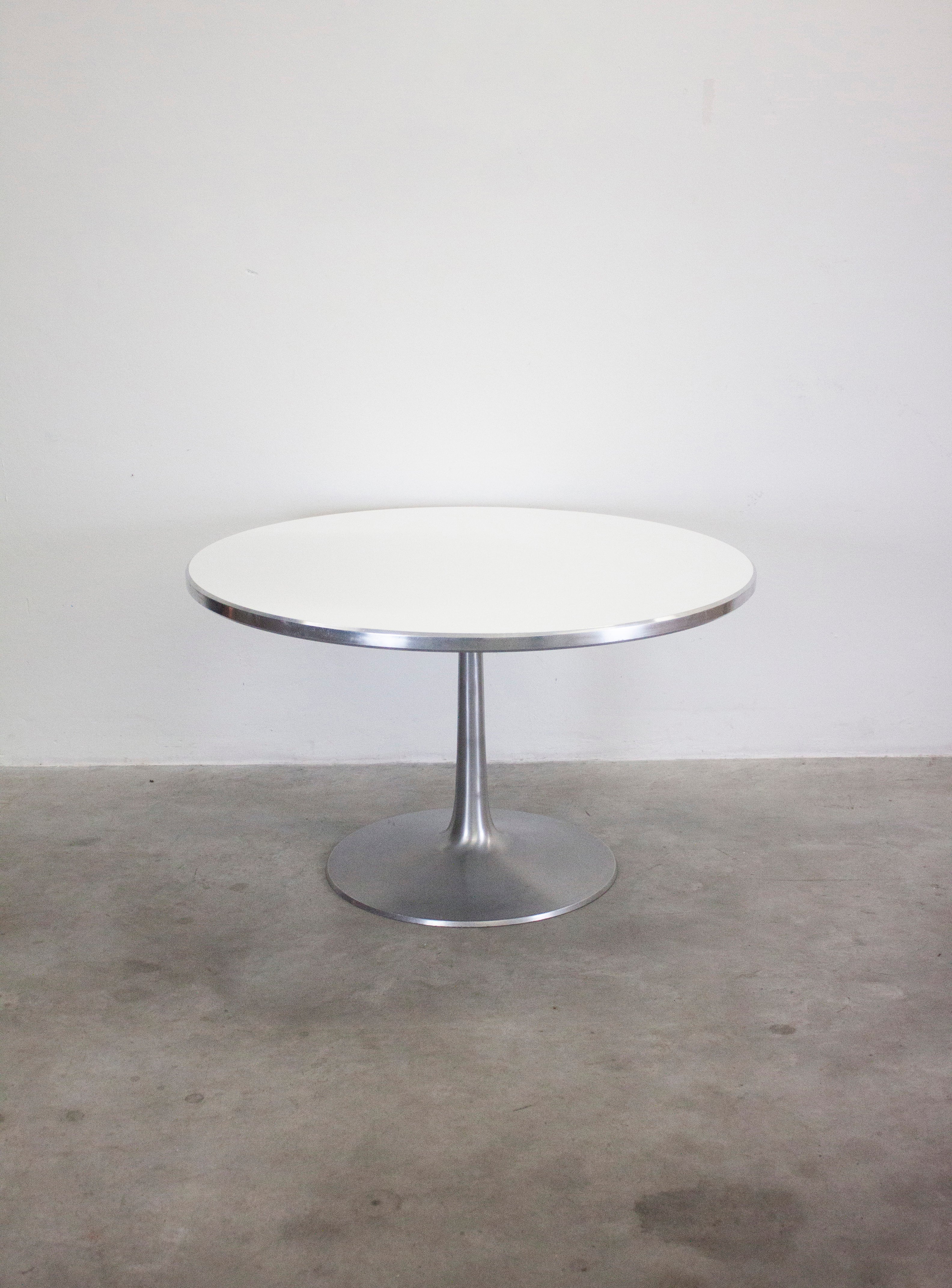 France & Son Tulip Dining Table by Poul Cadovius (White) - Image 17