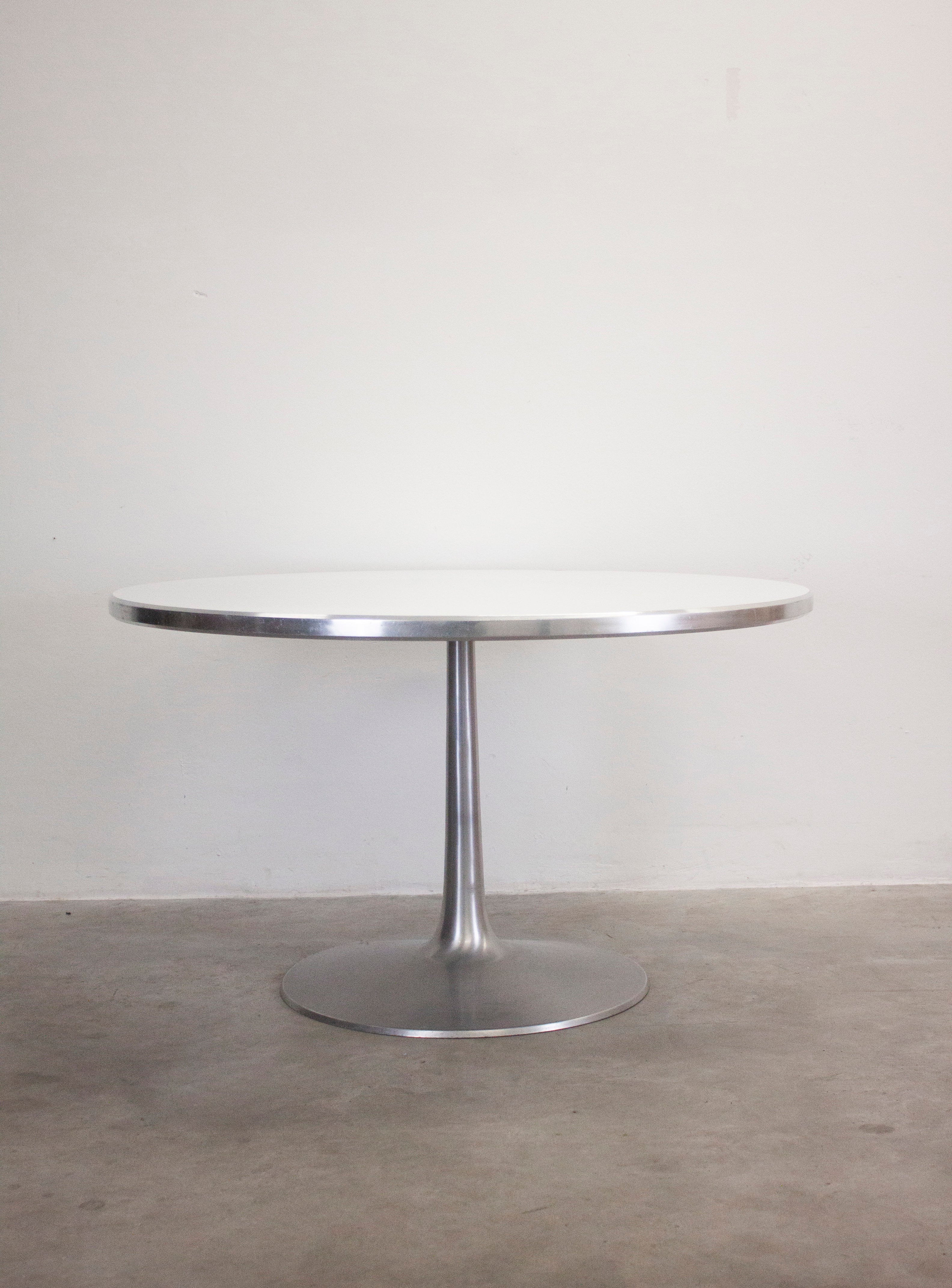 France & Son Tulip Dining Table by Poul Cadovius (White) - Image 3