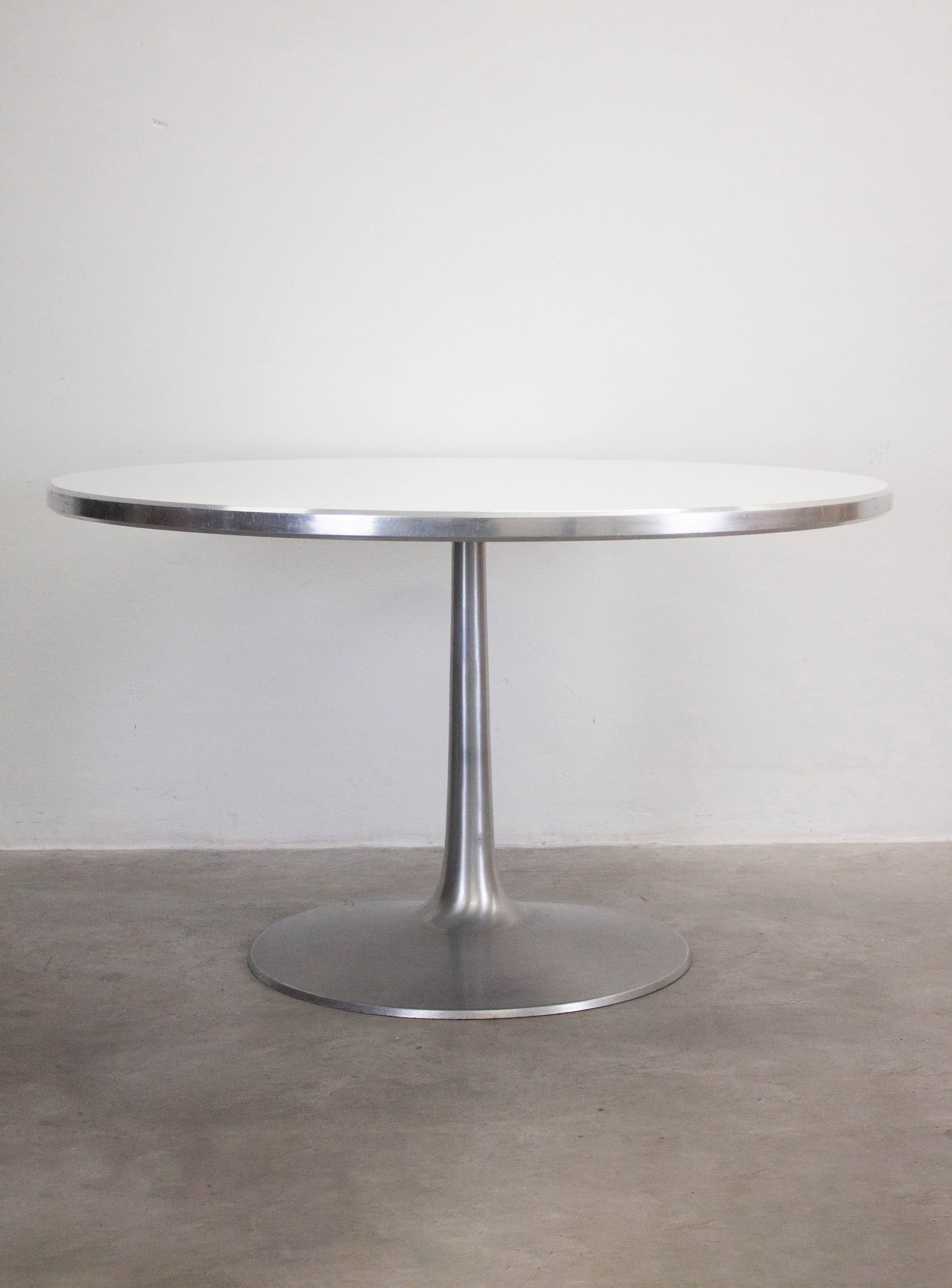 France & Son Tulip Dining Table by Poul Cadovius (White) - Image 4