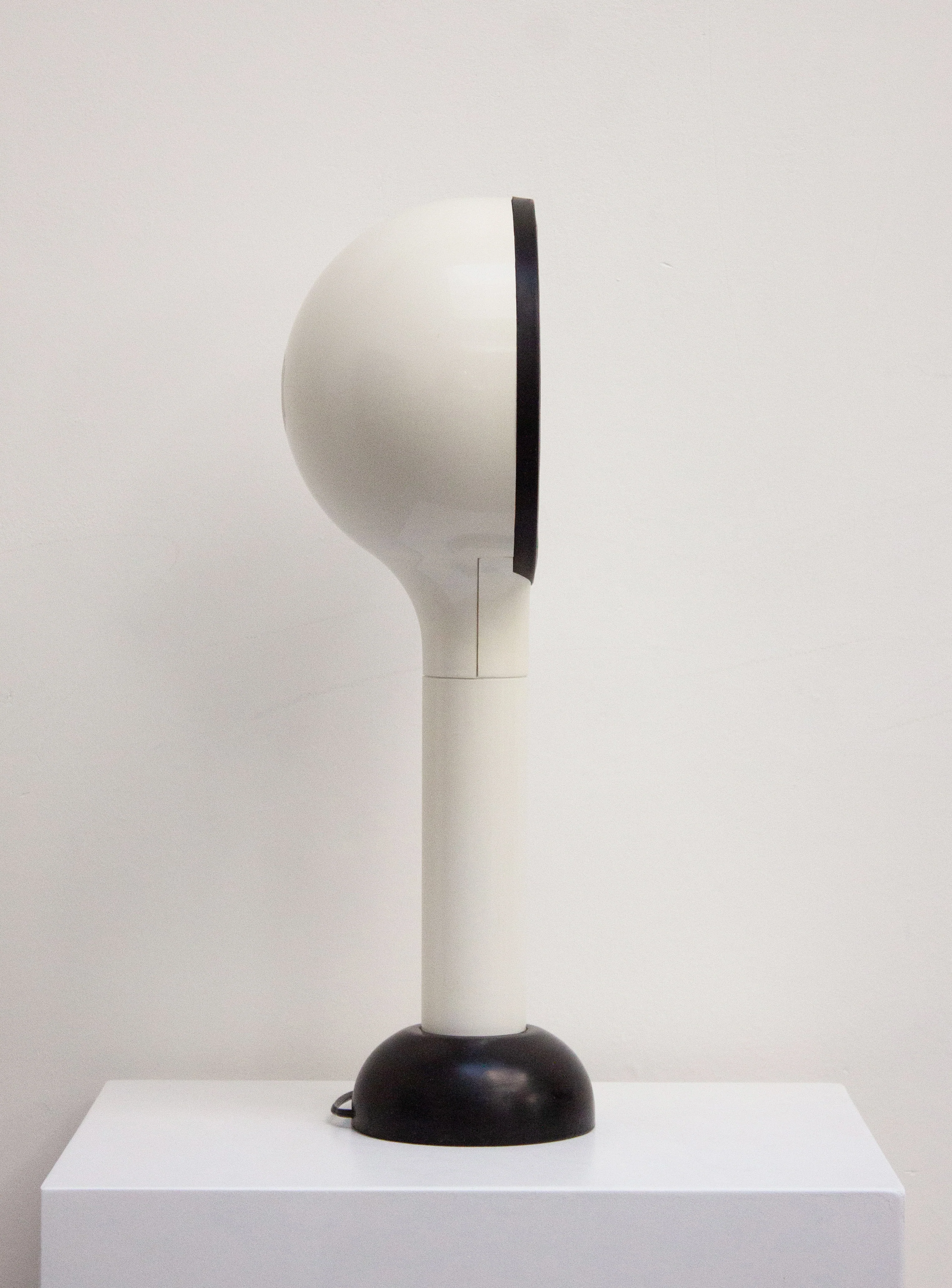 Francesconi Drive Table Lamp by Adalberto Dal Lago & Adam Thiani (White) - Image 10