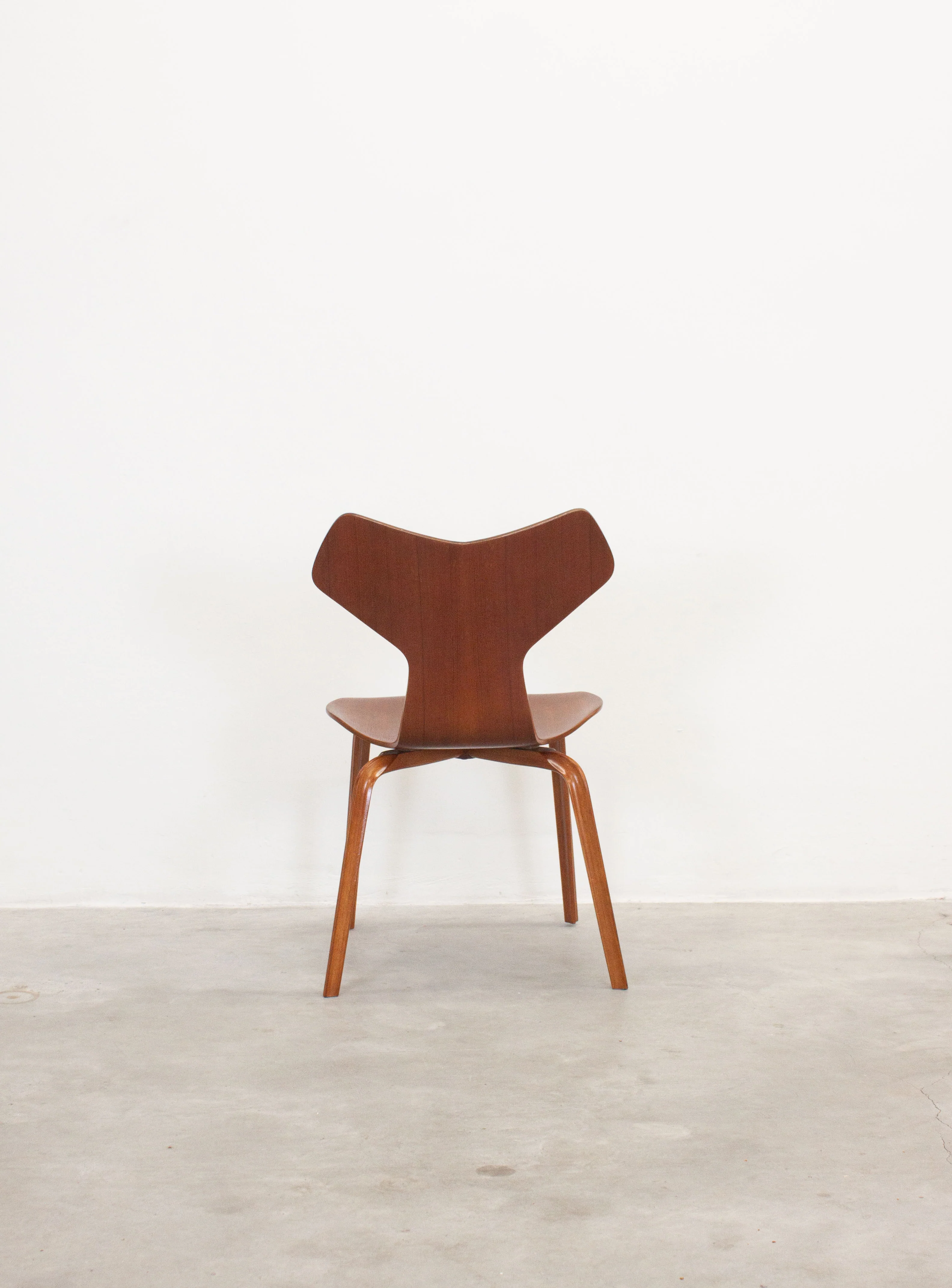 Fritz Hansen Grand Prix Dining Chair by Arne Jacobsen - Image 6