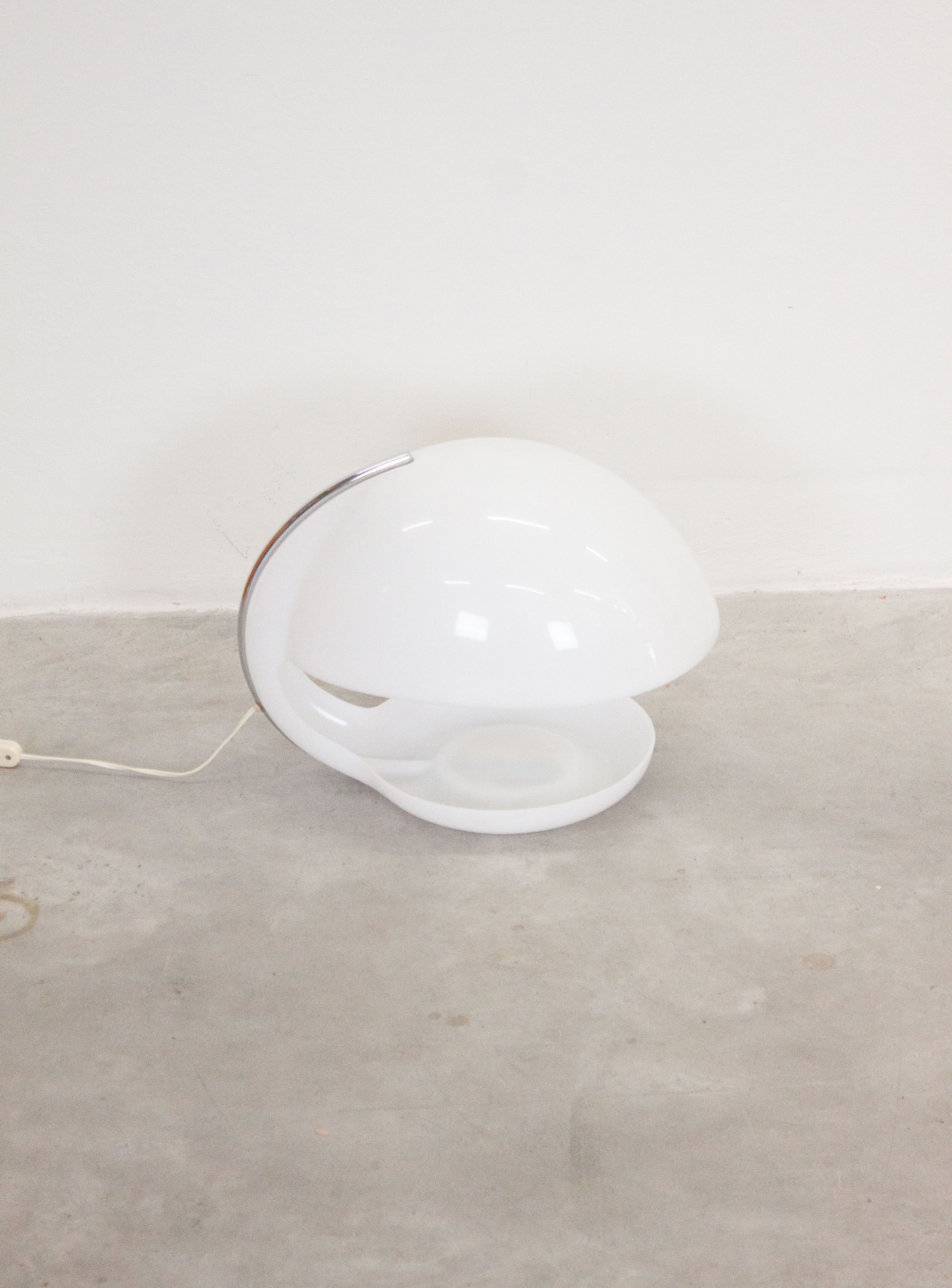Guzzini Fiona Table Lamp by Luigi Massoni - Image 10