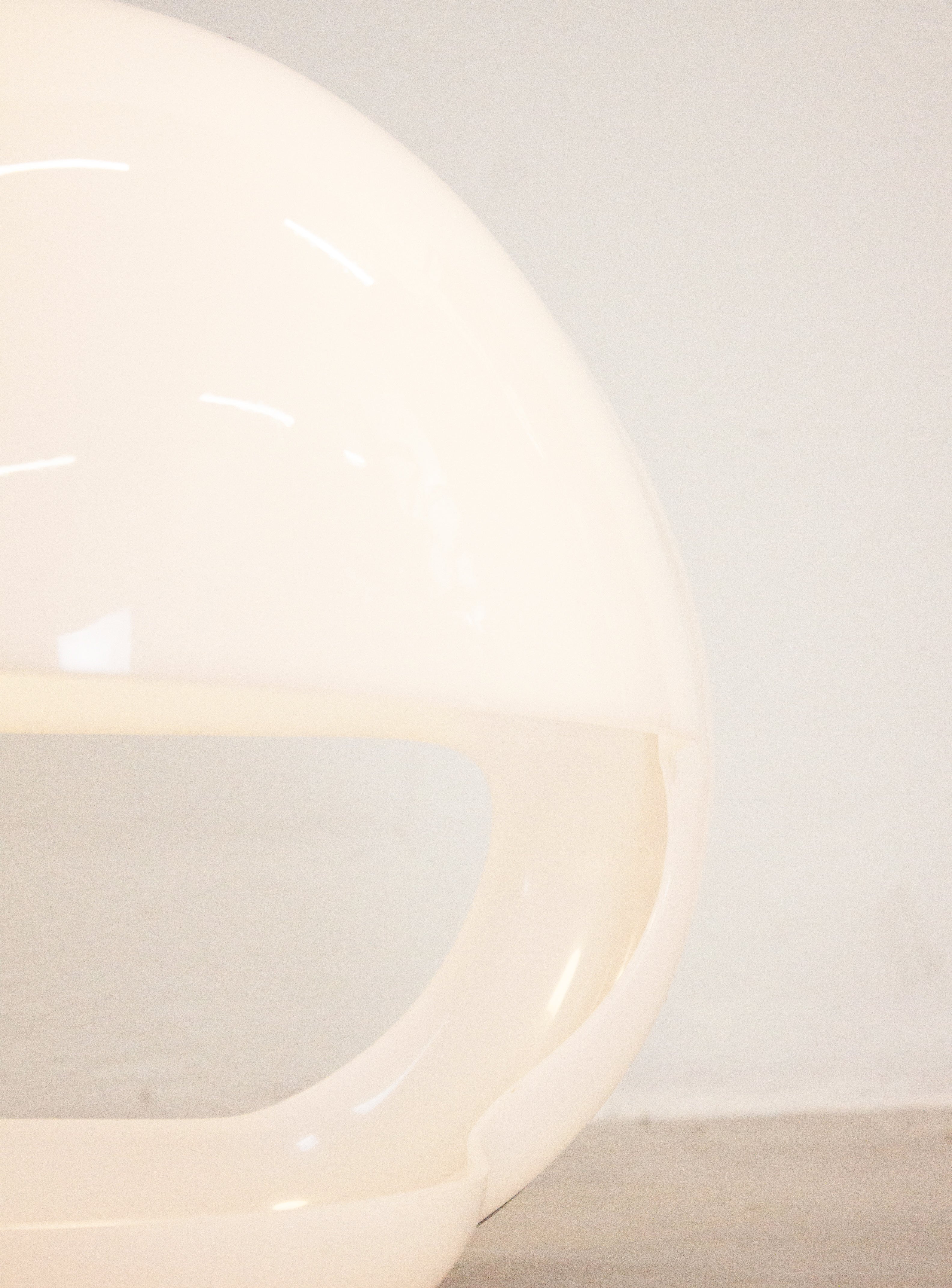 Guzzini Fiona Table Lamp by Luigi Massoni - Image 11