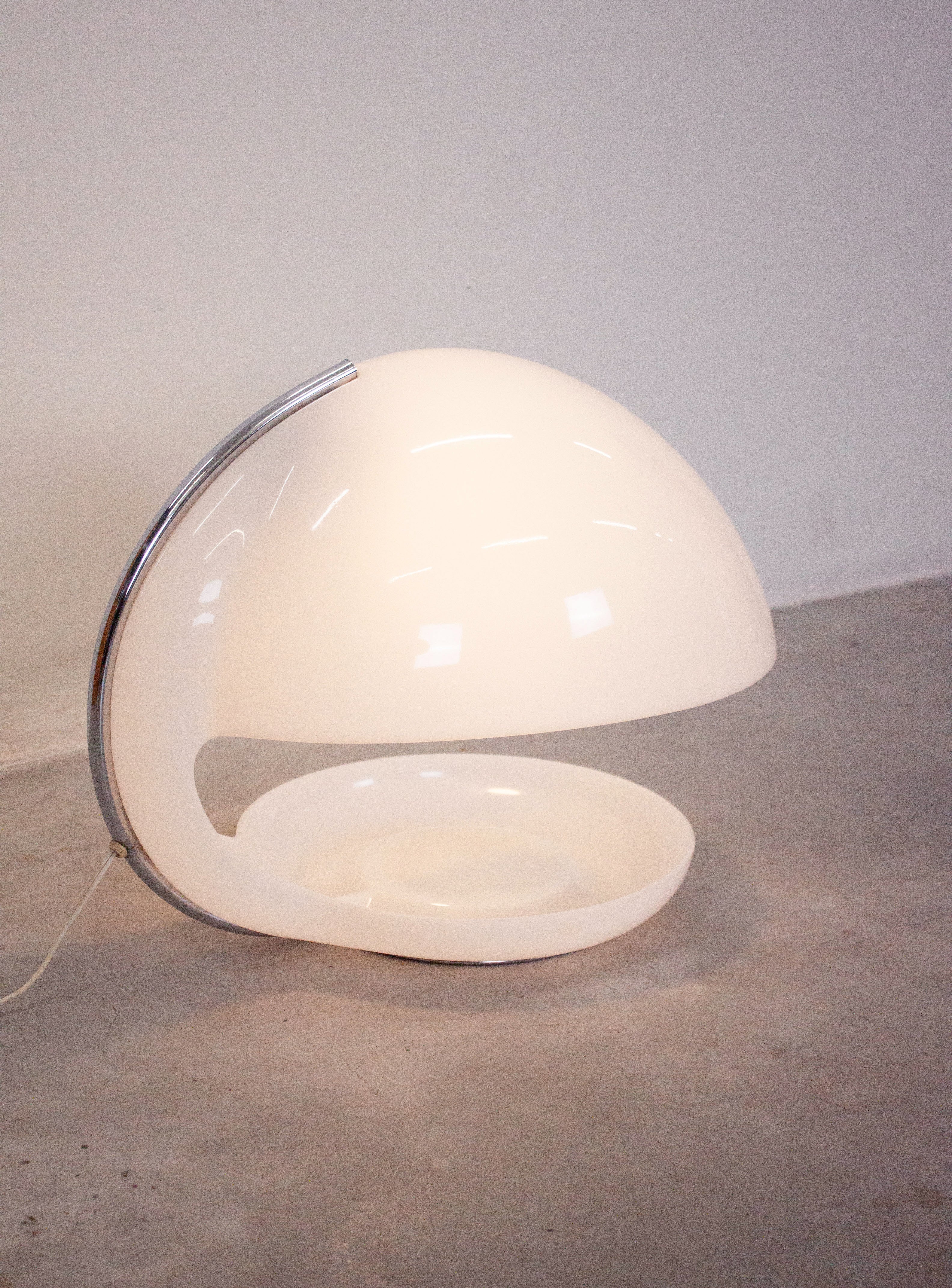 Guzzini Fiona Table Lamp by Luigi Massoni - Image 15