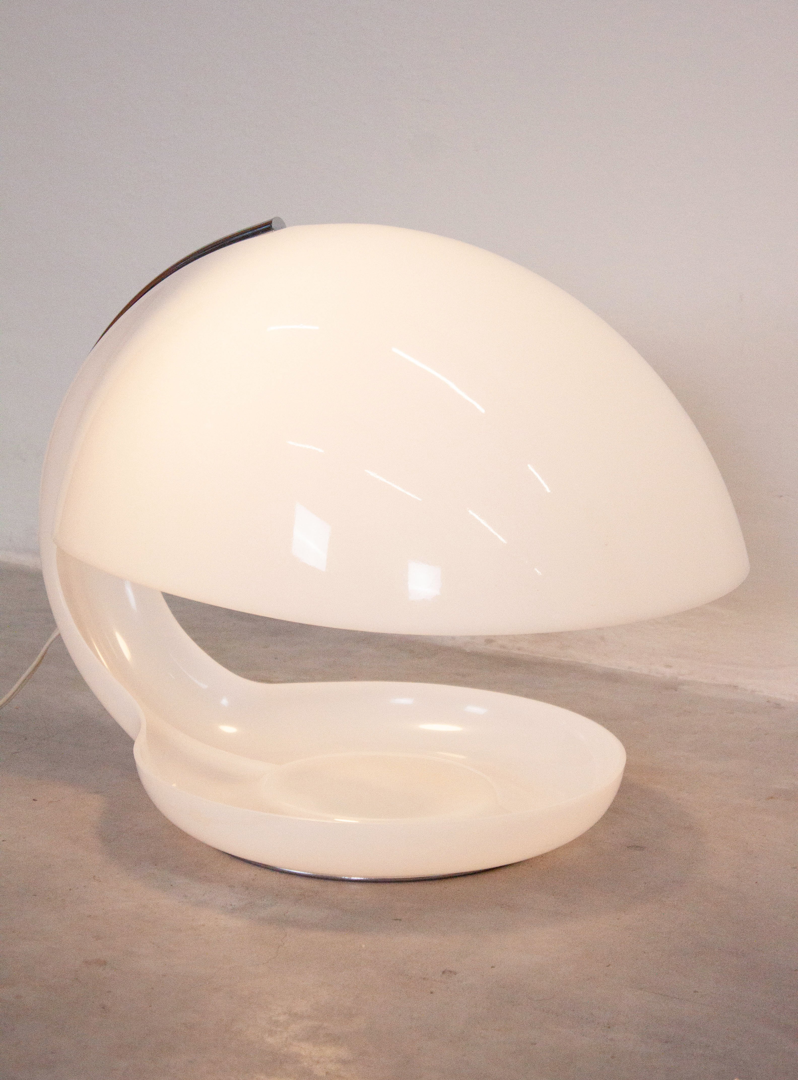 Guzzini Fiona Table Lamp by Luigi Massoni - Image 7