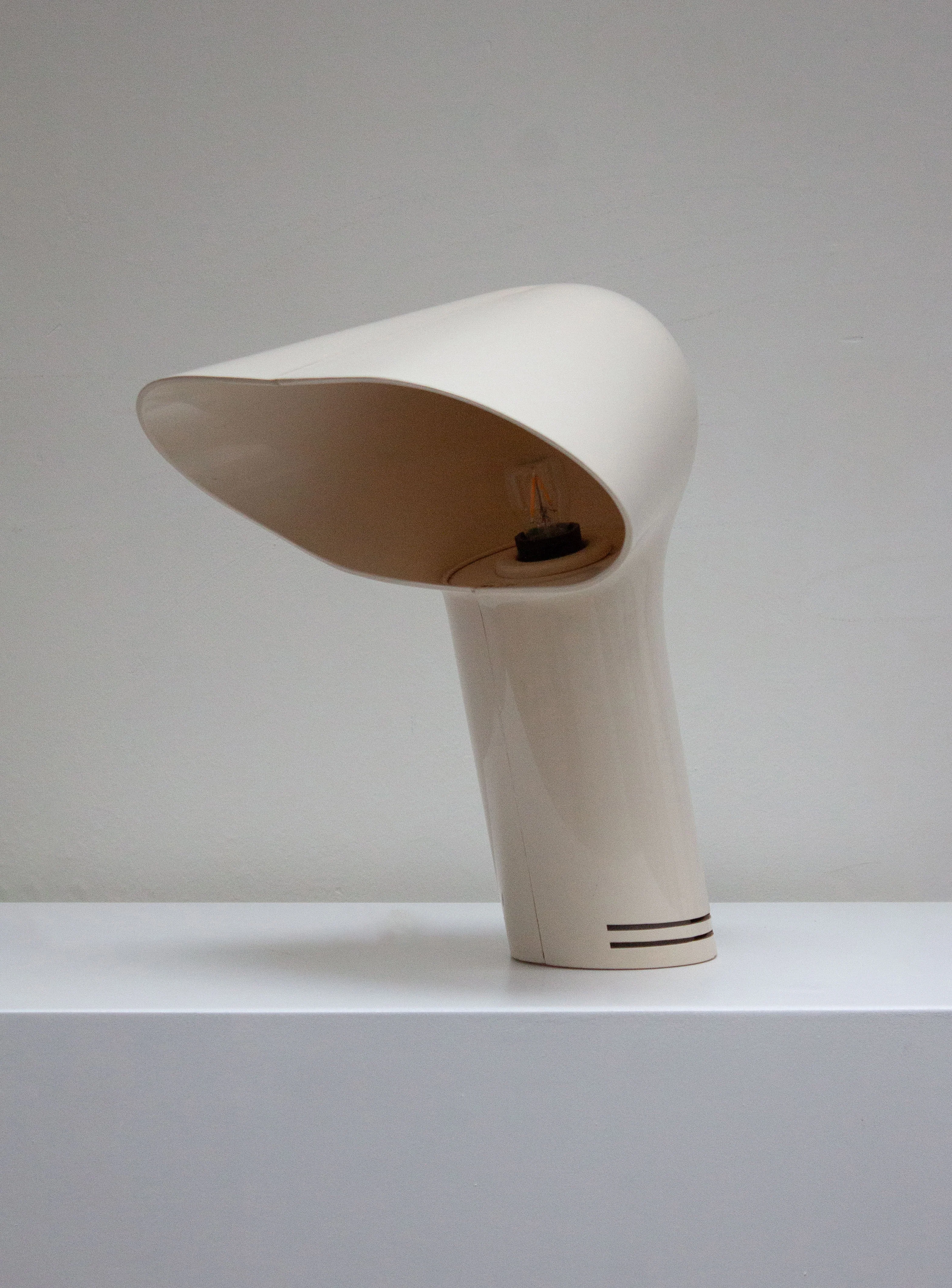 Guzzini Sorella Desk Lamp by Harvey Guzzini (White) - Image 10