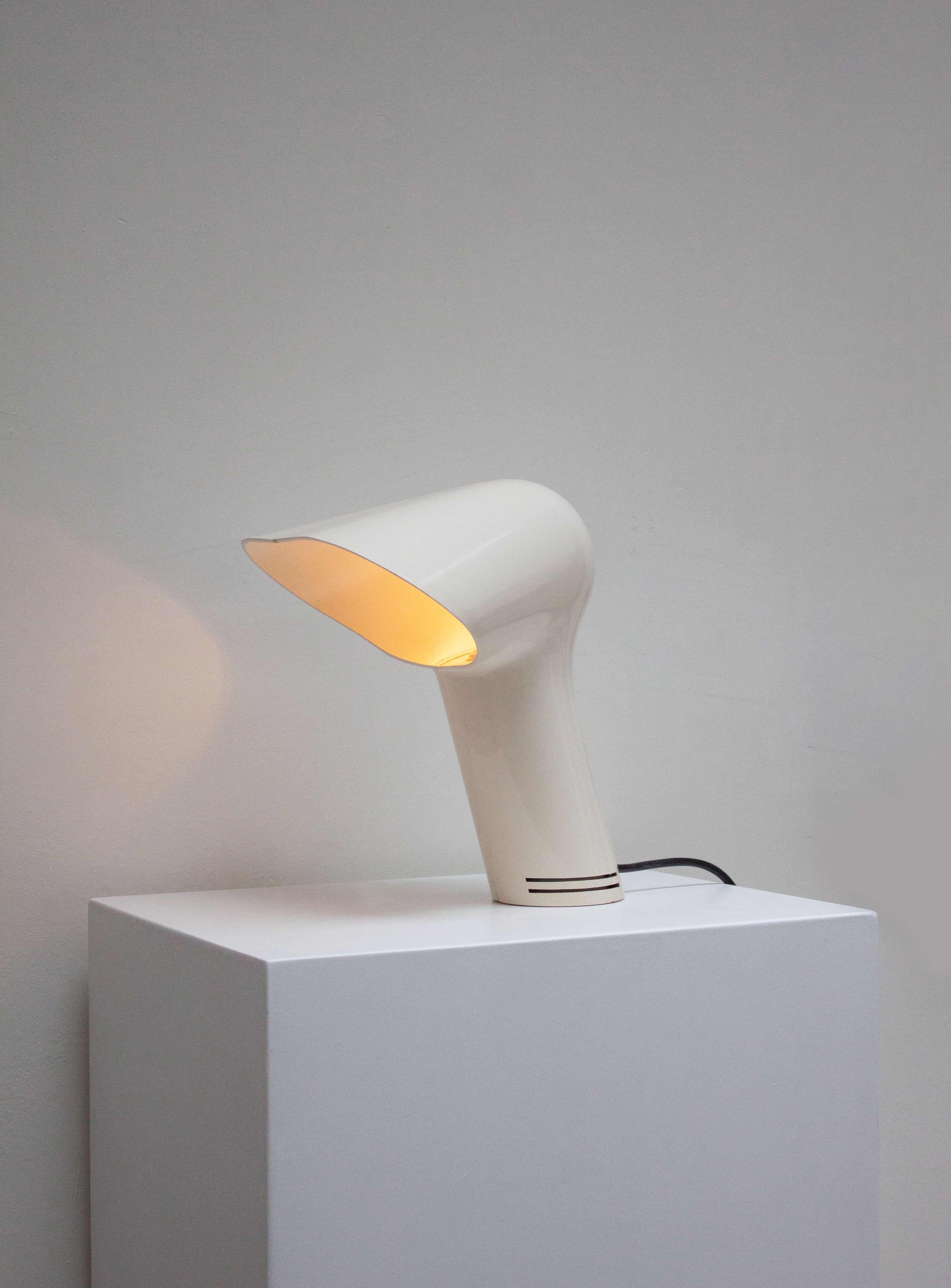 Guzzini Sorella Desk Lamp by Harvey Guzzini (White) - Image 12