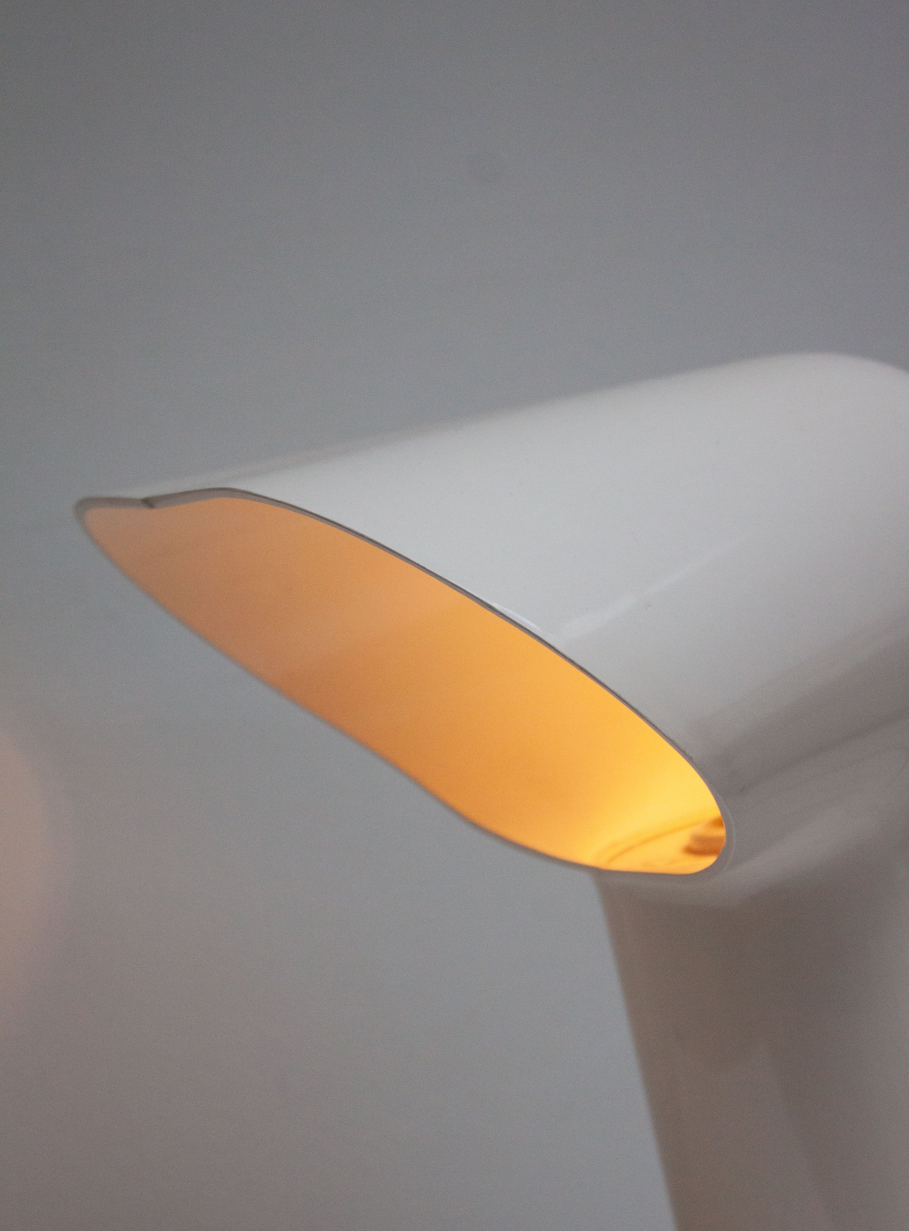 Guzzini Sorella Desk Lamp by Harvey Guzzini (White) - Image 14