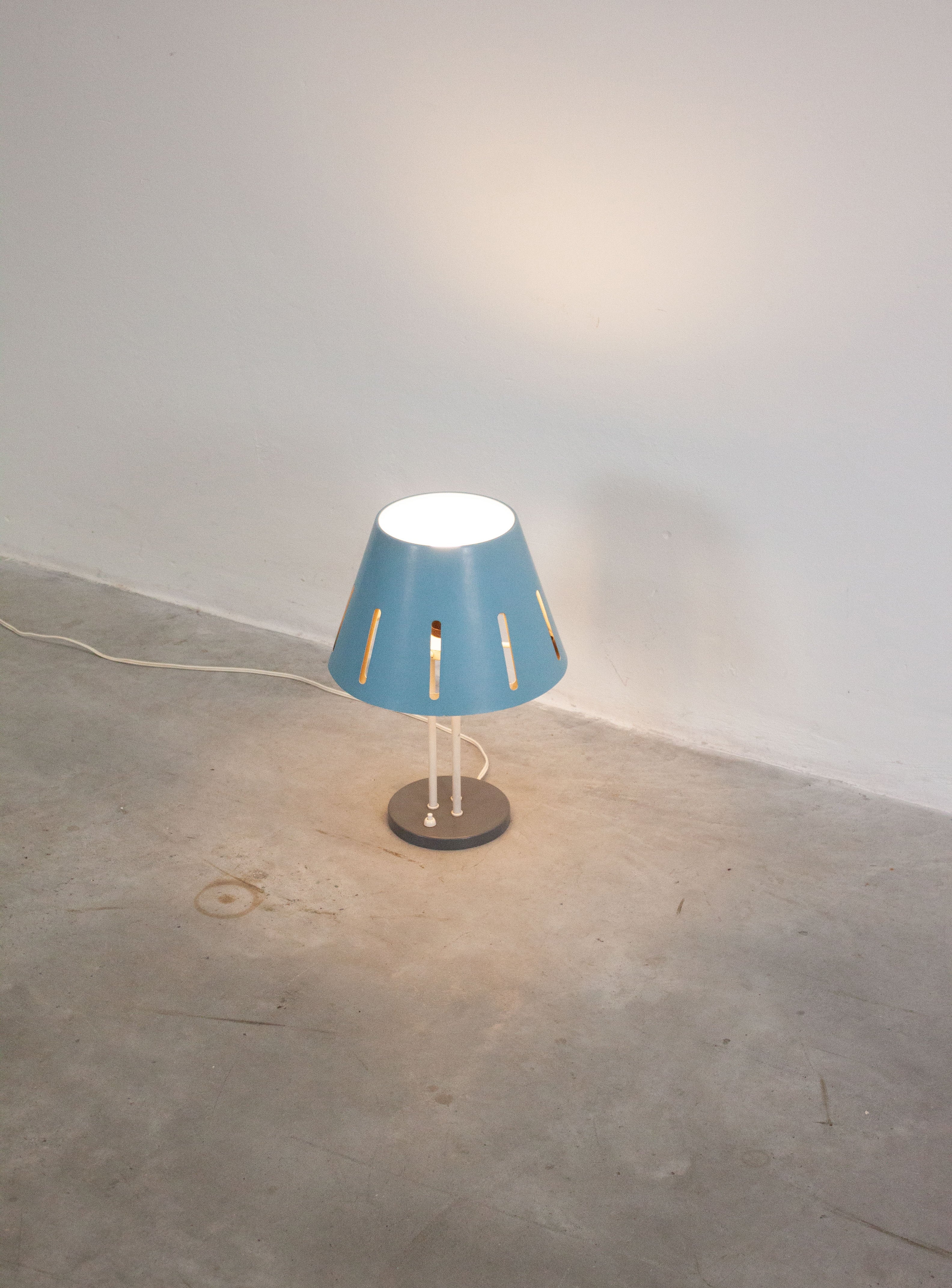 Hala 'Zonneserie' Model 9 Desk Lamp by H. Busquet (Light Blue) - Image 17