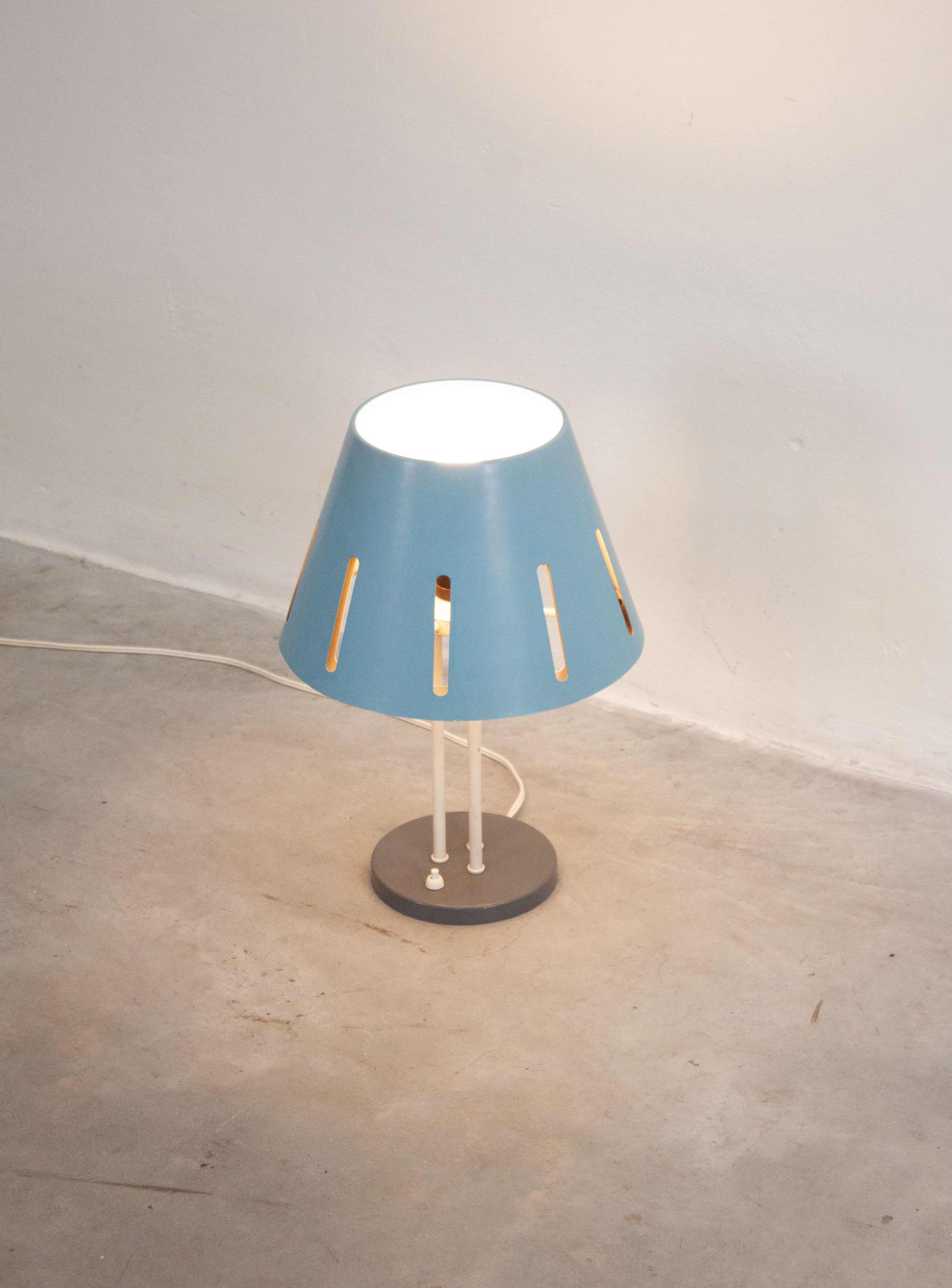 Hala 'Zonneserie' Model 9 Desk Lamp by H. Busquet (Light Blue) - Image 18