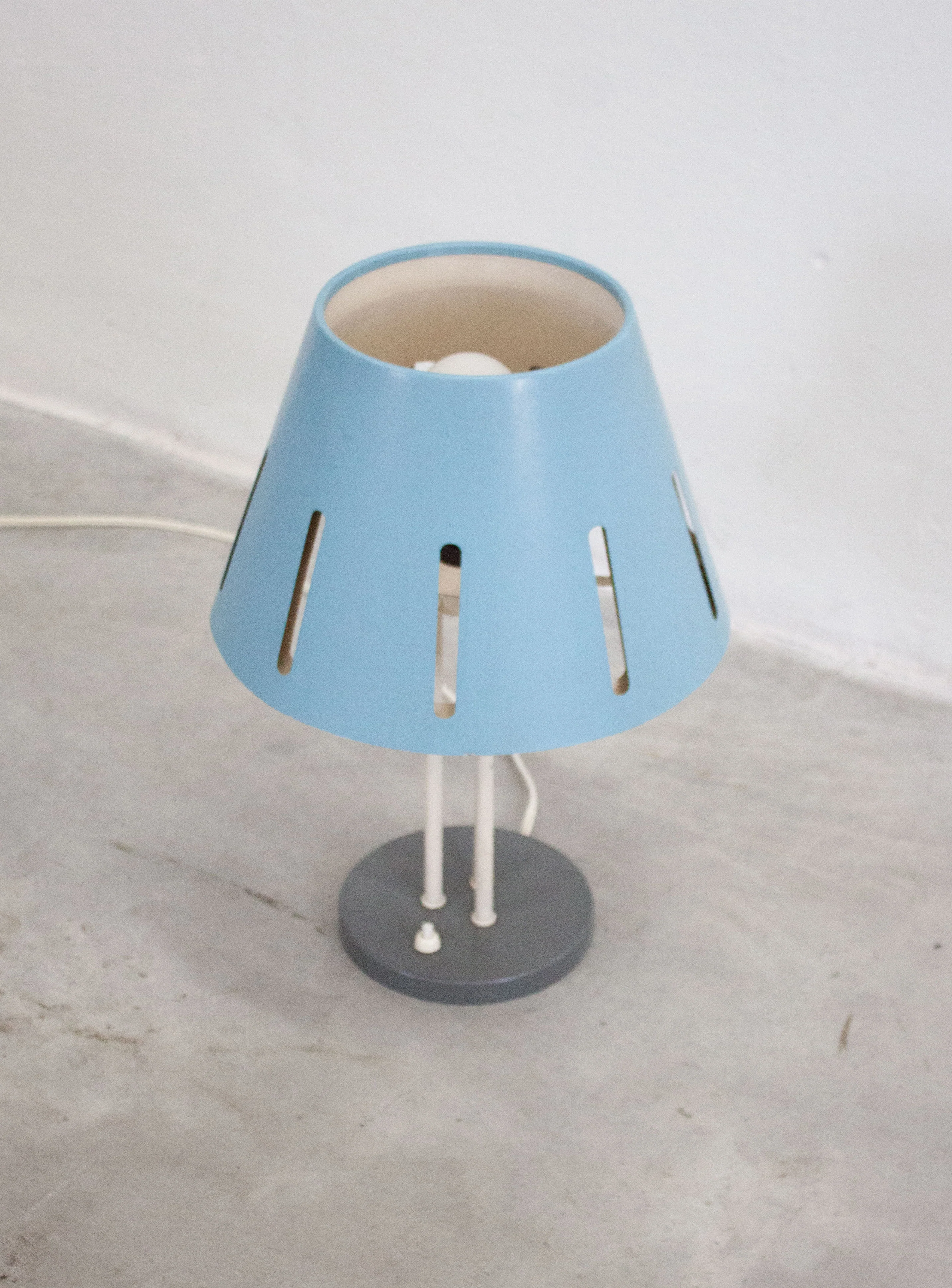 Hala 'Zonneserie' Model 9 Desk Lamp by H. Busquet (Light Blue) - Image 5