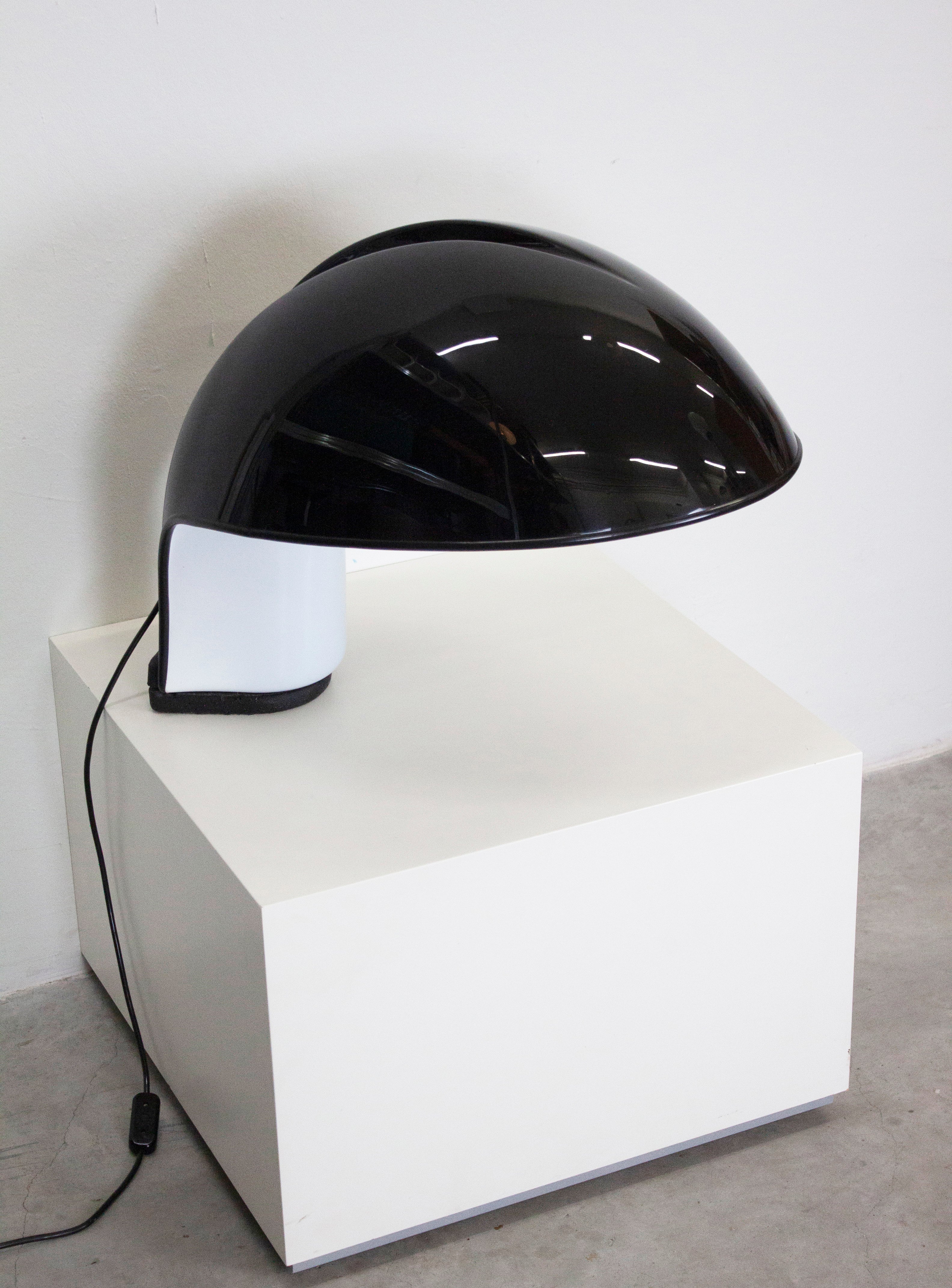 Harvey Guzzini Albanella Table Lamp by Sergio Brazzoli & Ermanno Lampa (Black) - Image 10