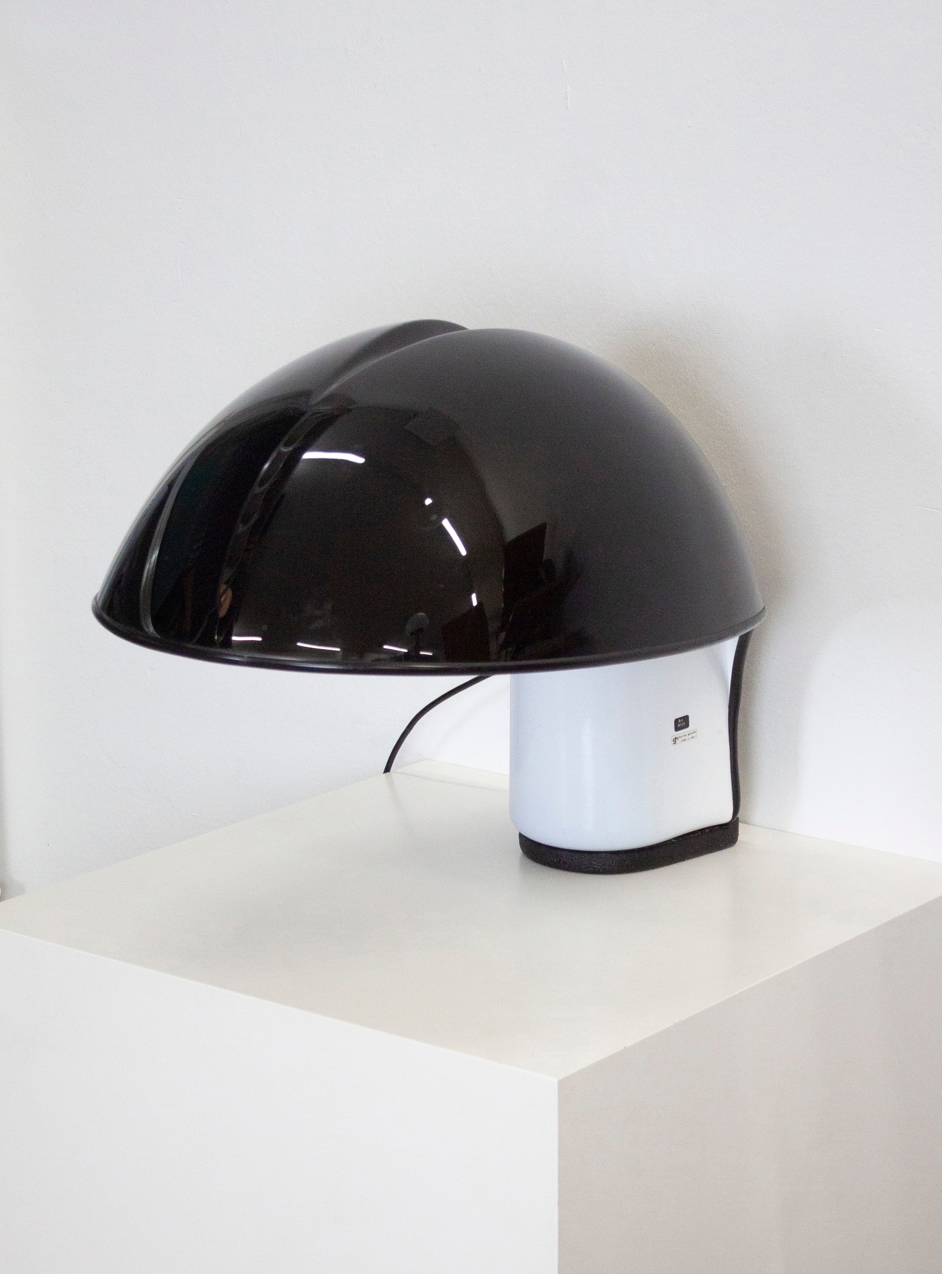 Harvey Guzzini Albanella Table Lamp by Sergio Brazzoli & Ermanno Lampa (Black) - Image 14