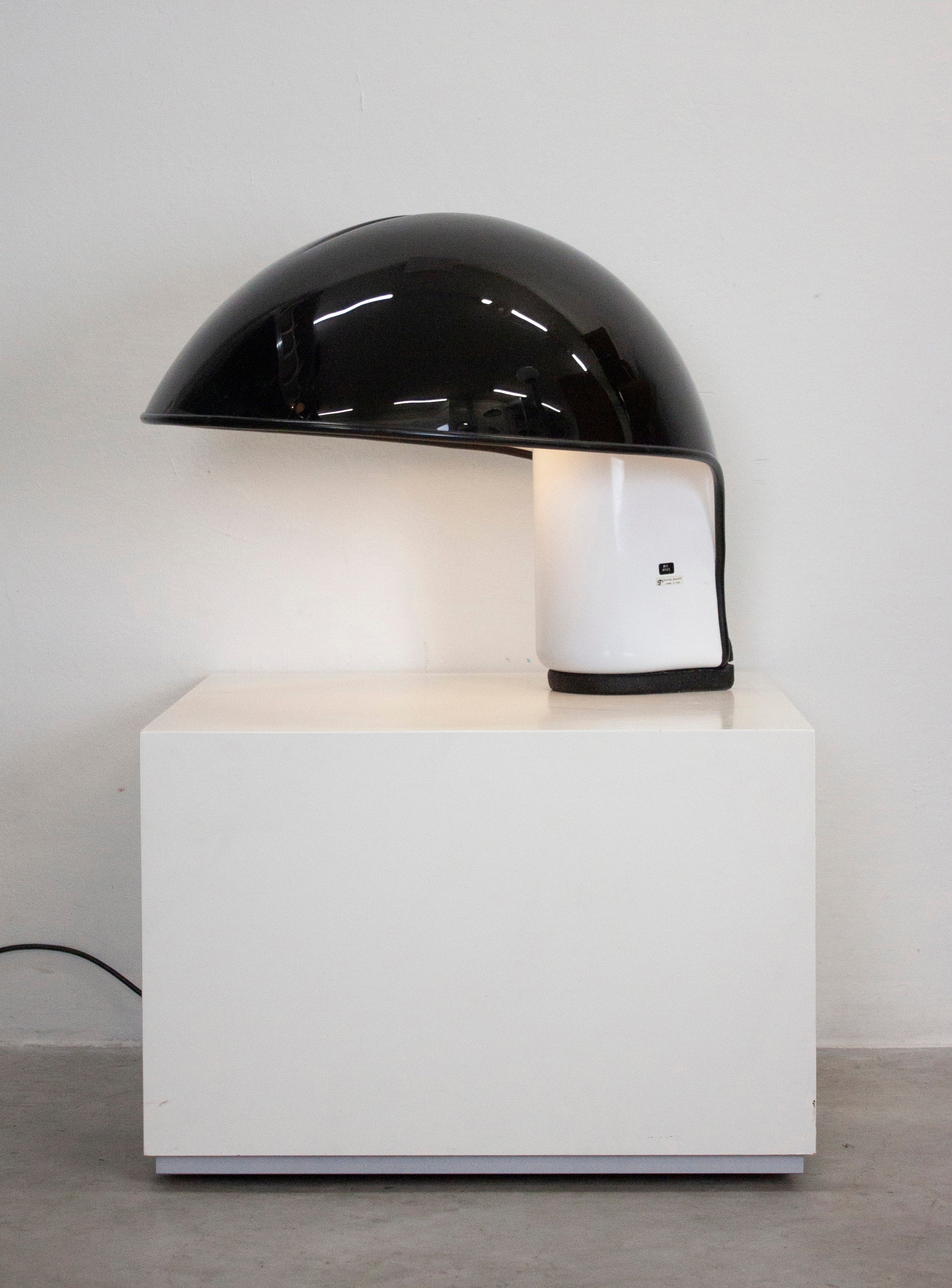 Harvey Guzzini Albanella Table Lamp by Sergio Brazzoli & Ermanno Lampa (Black) - Image 2