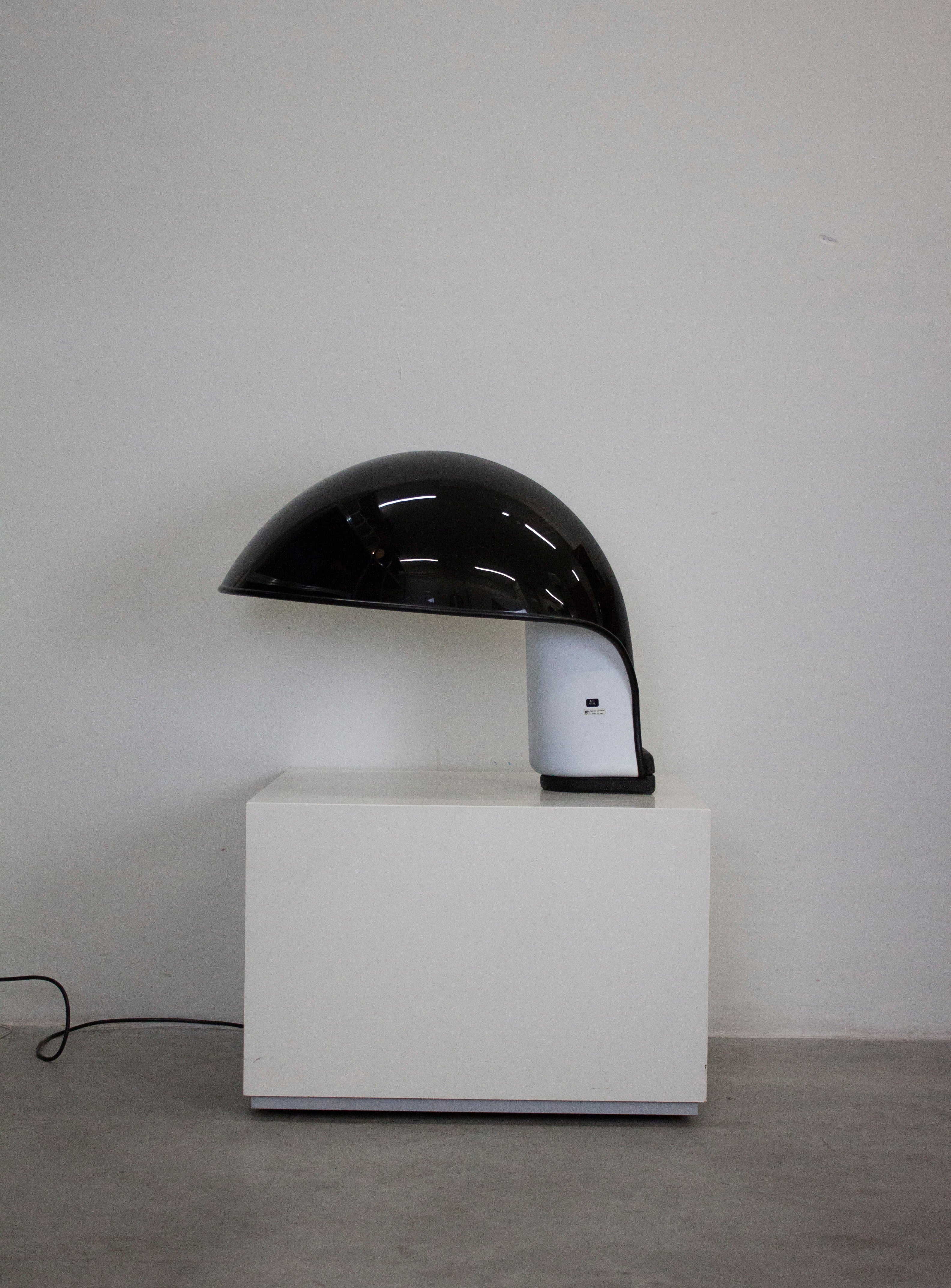 Harvey Guzzini Albanella Table Lamp by Sergio Brazzoli & Ermanno Lampa (Black) - Image 23