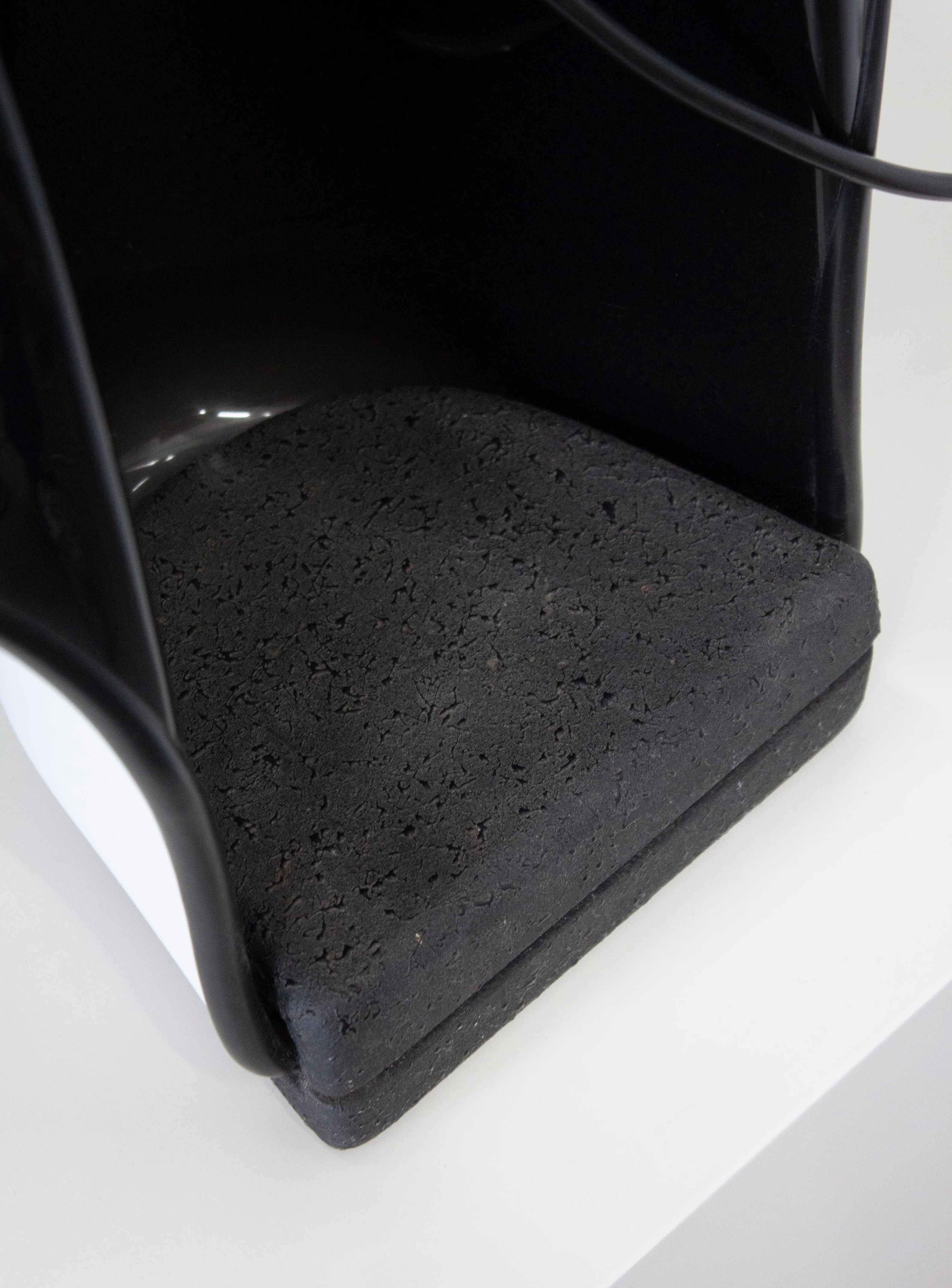 Harvey Guzzini Albanella Table Lamp by Sergio Brazzoli & Ermanno Lampa (Black) - Image 26