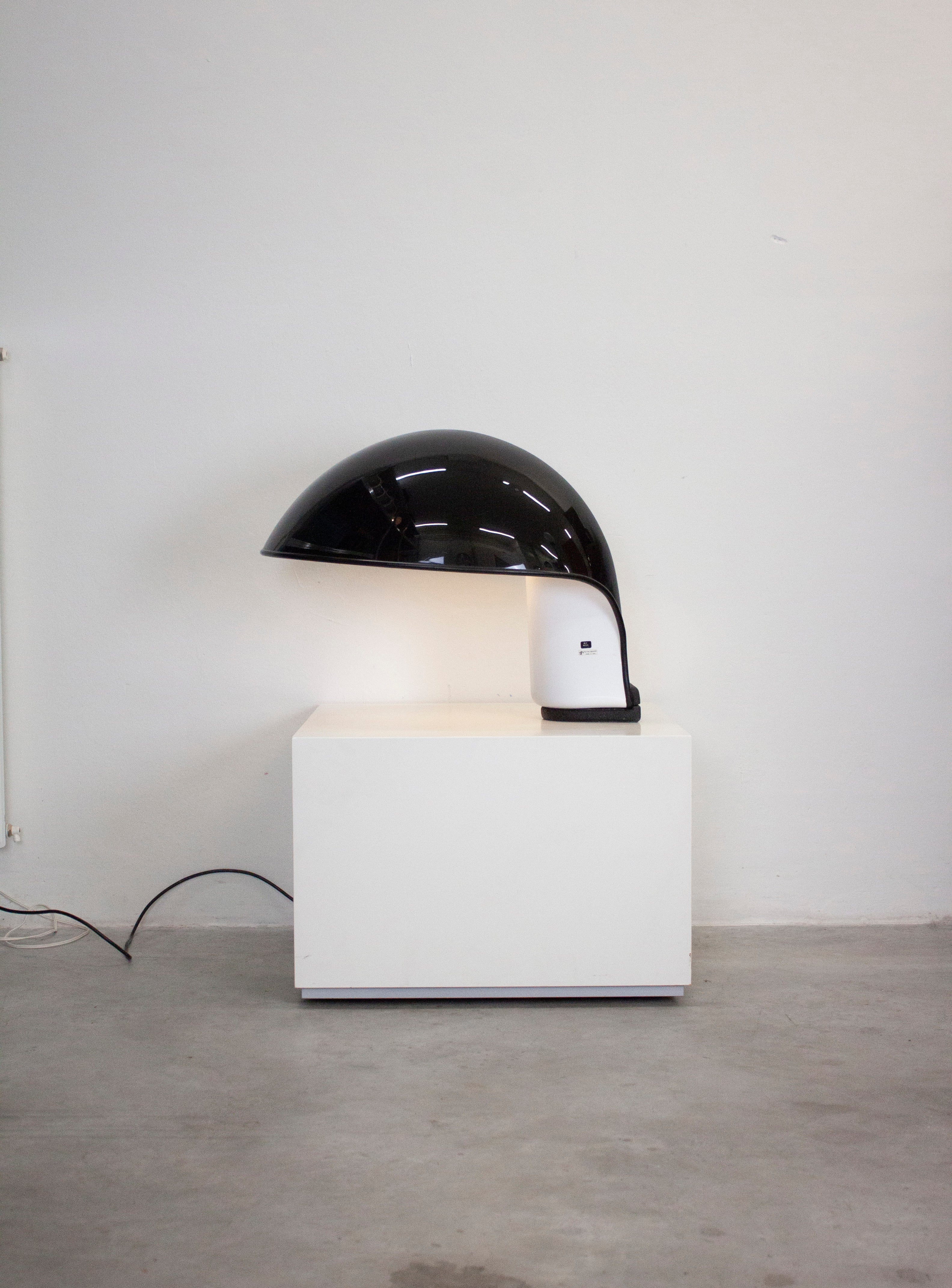 Harvey Guzzini Albanella Table Lamp by Sergio Brazzoli & Ermanno Lampa (Black) - Image 30