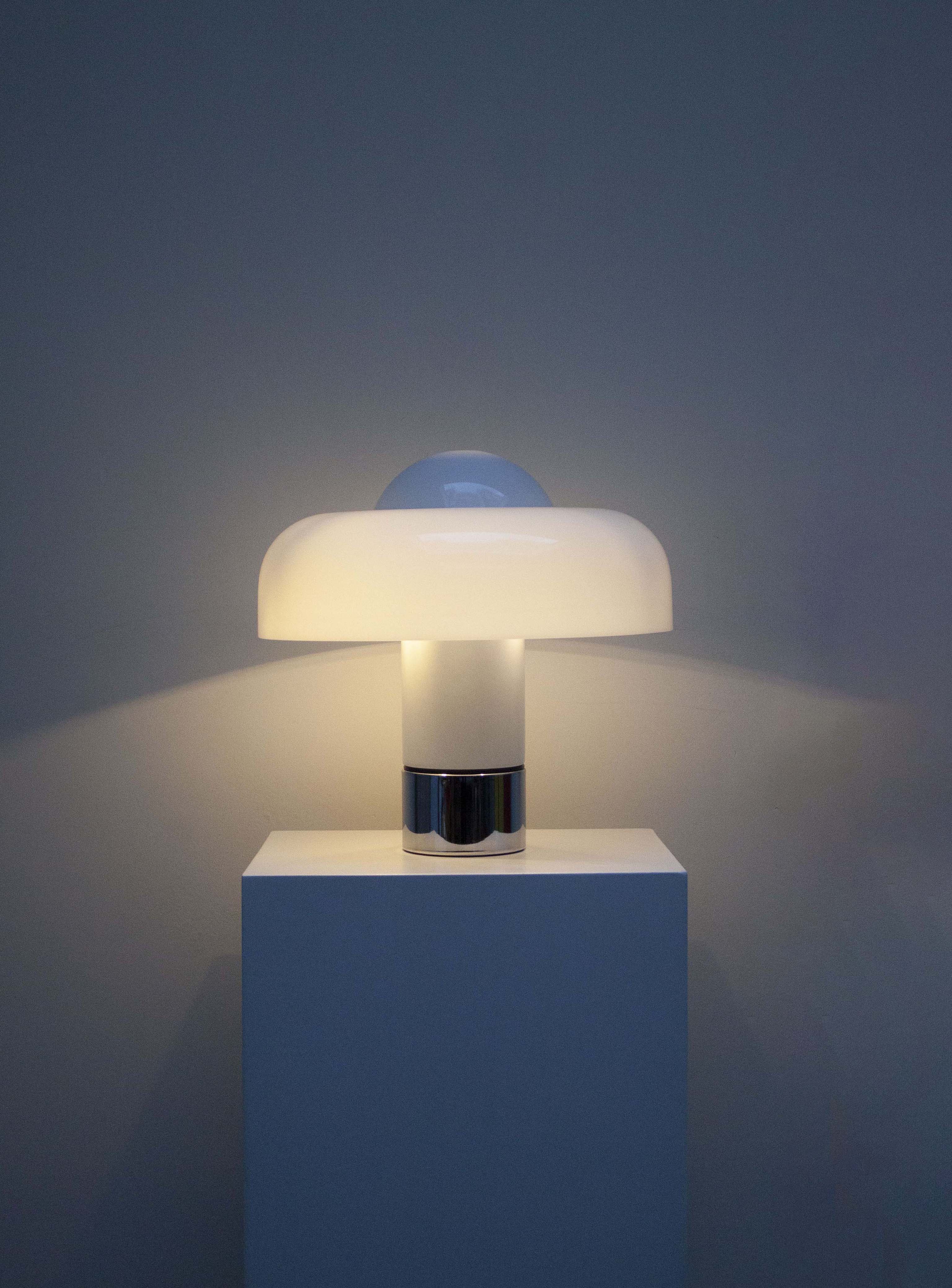 Harvey Guzzini Brumbry Desk Lamp by Luigi Massoni (White) - Image 15