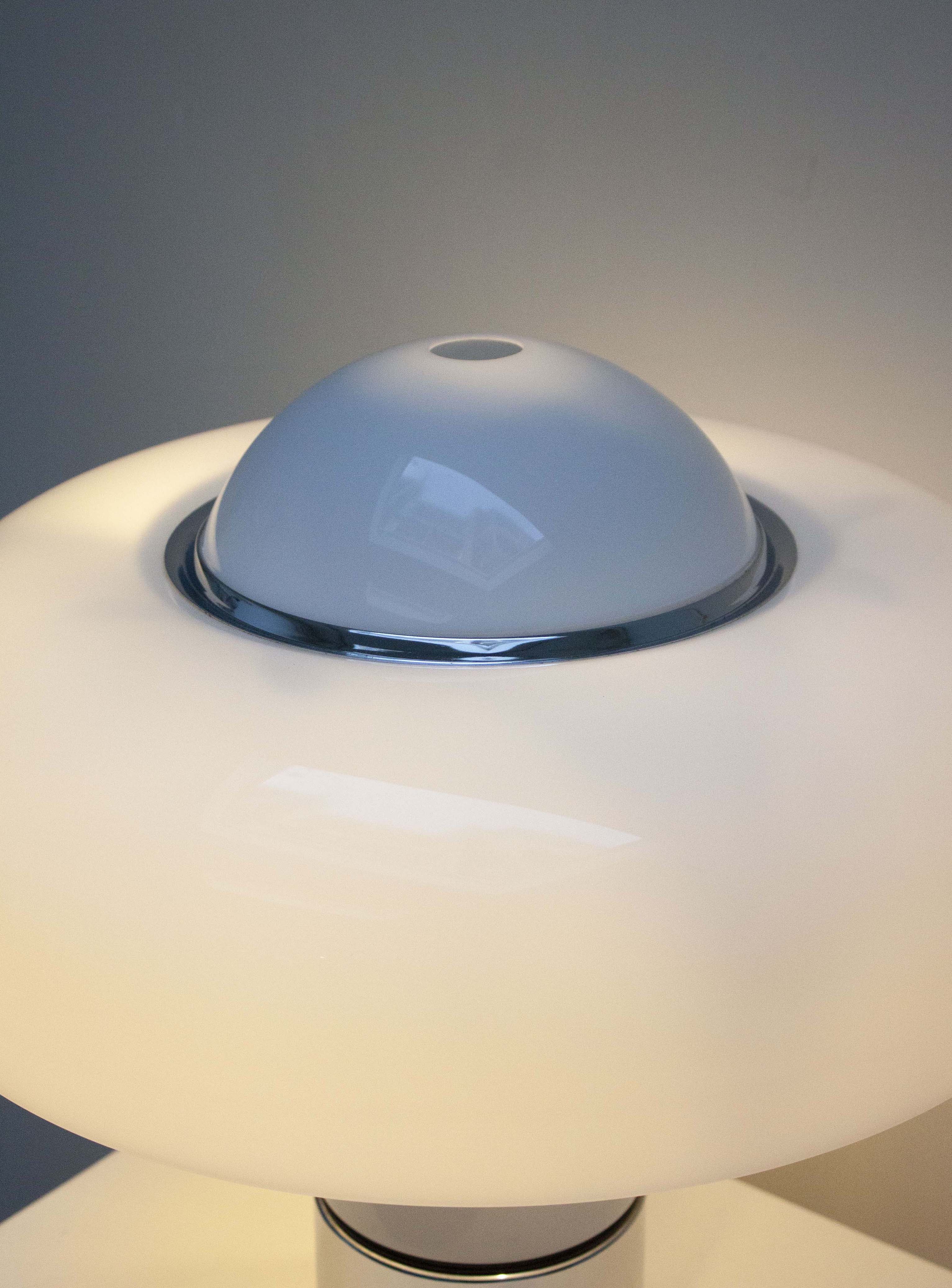 Harvey Guzzini Brumbry Desk Lamp by Luigi Massoni (White) - Image 19