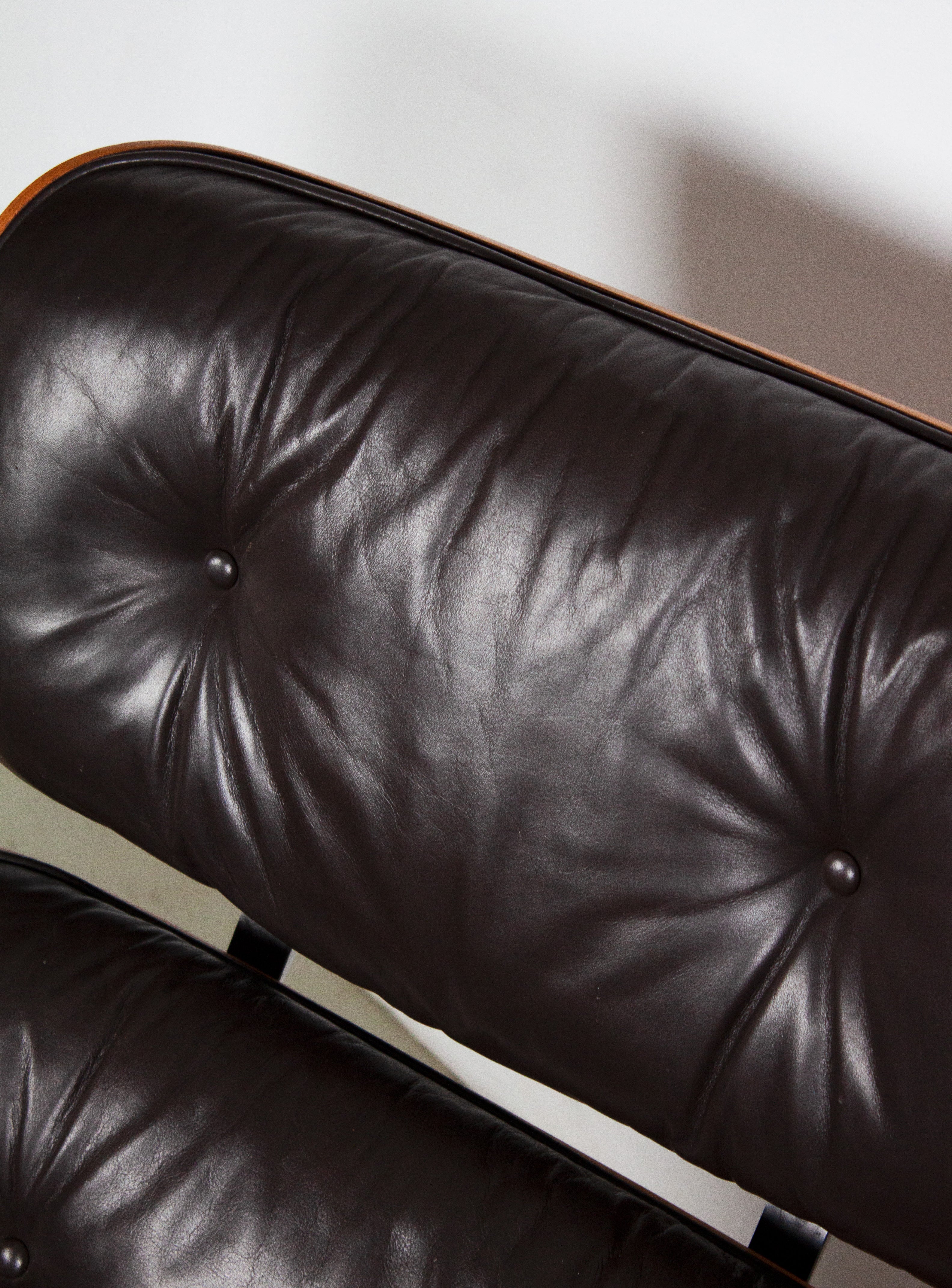 Herman Miller Eames Lounge Chair by Charles and Ray Eames - Image 10