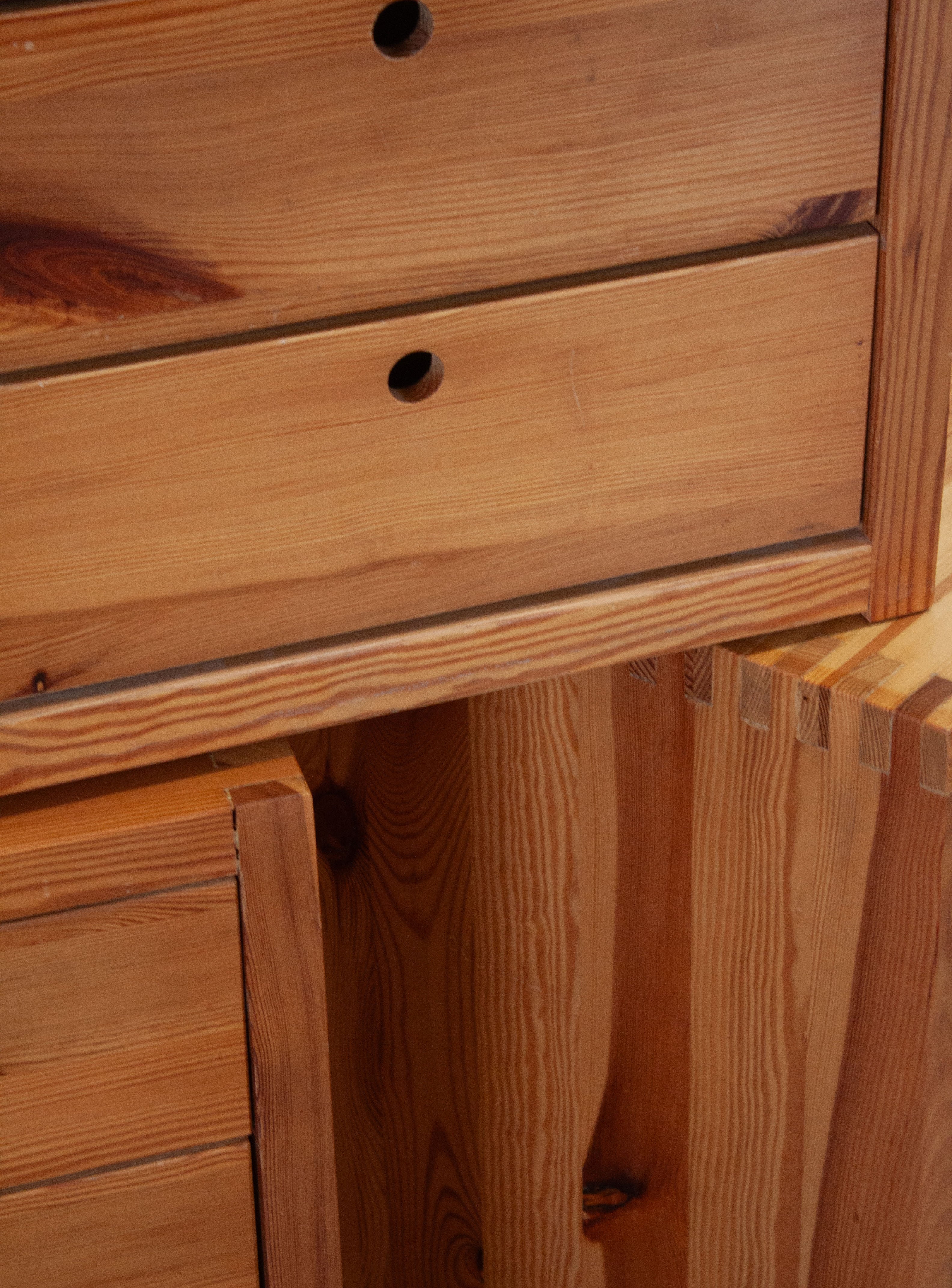 Houtwerk Hattem Pine Chest of Drawers by Ate van Apeldoorn - Image 20
