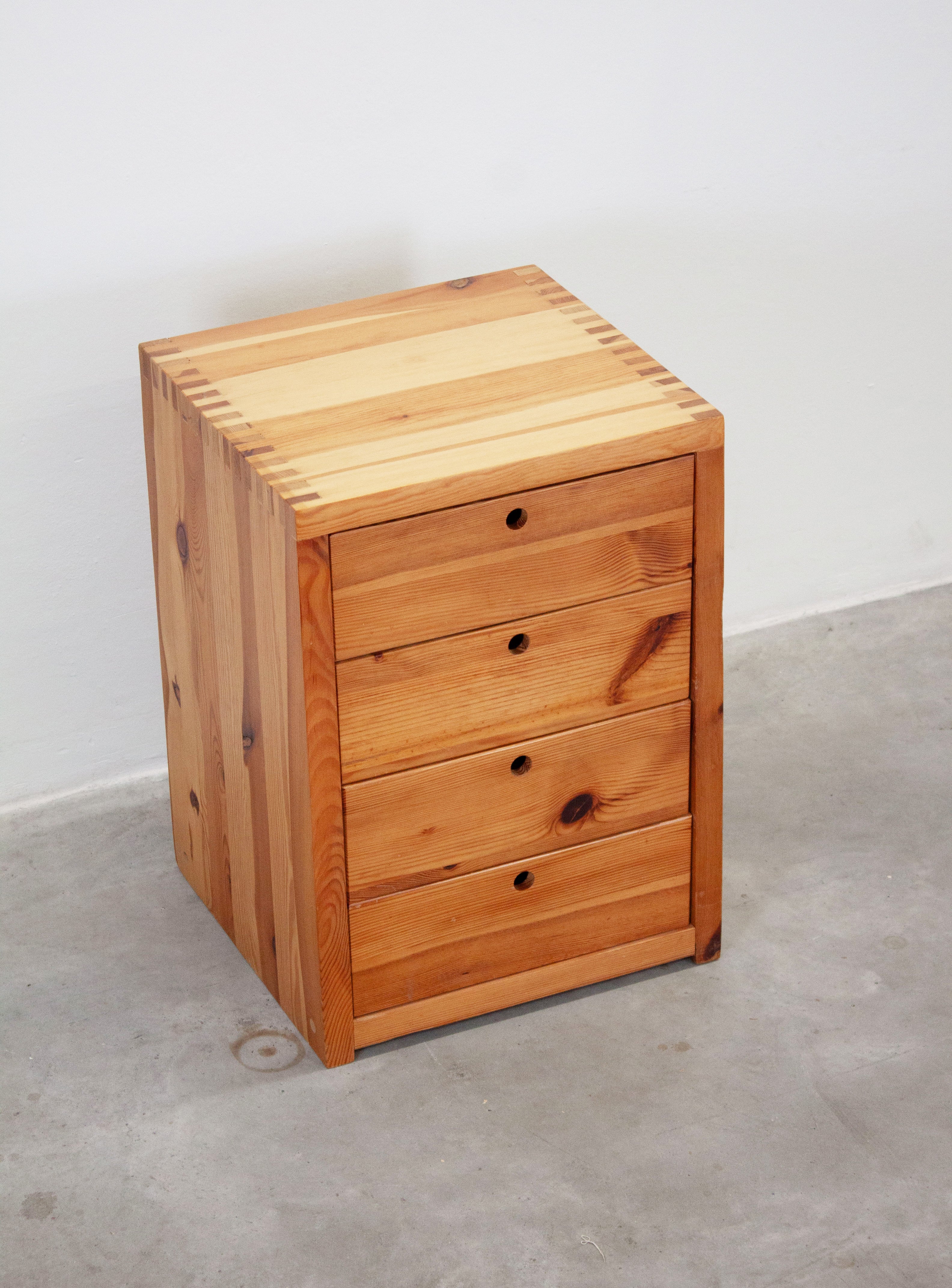 Houtwerk Hattem Pine Chest of Drawers by Ate van Apeldoorn - Image 6