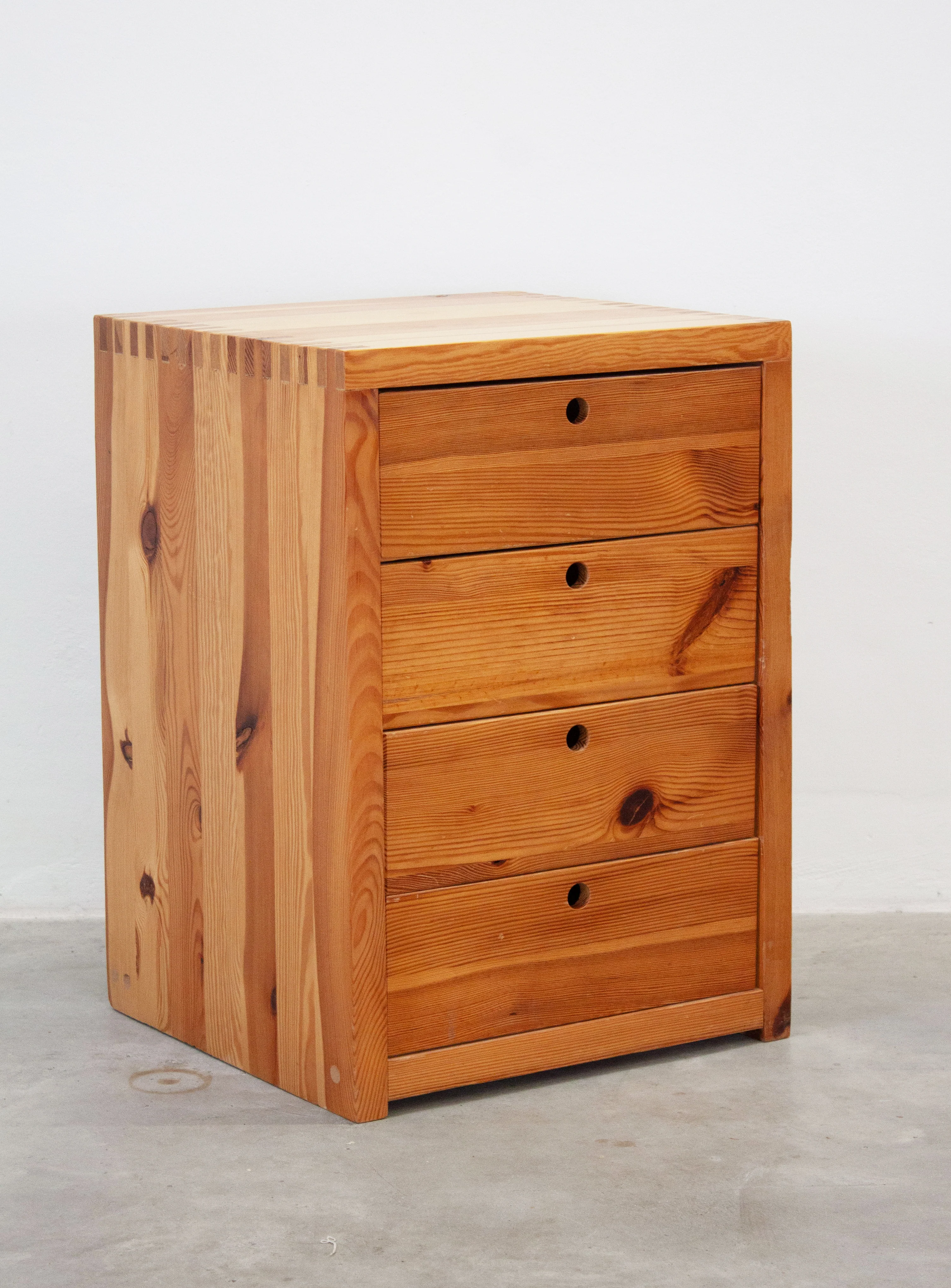 Houtwerk Hattem Pine Chest of Drawers by Ate van Apeldoorn - Image 8