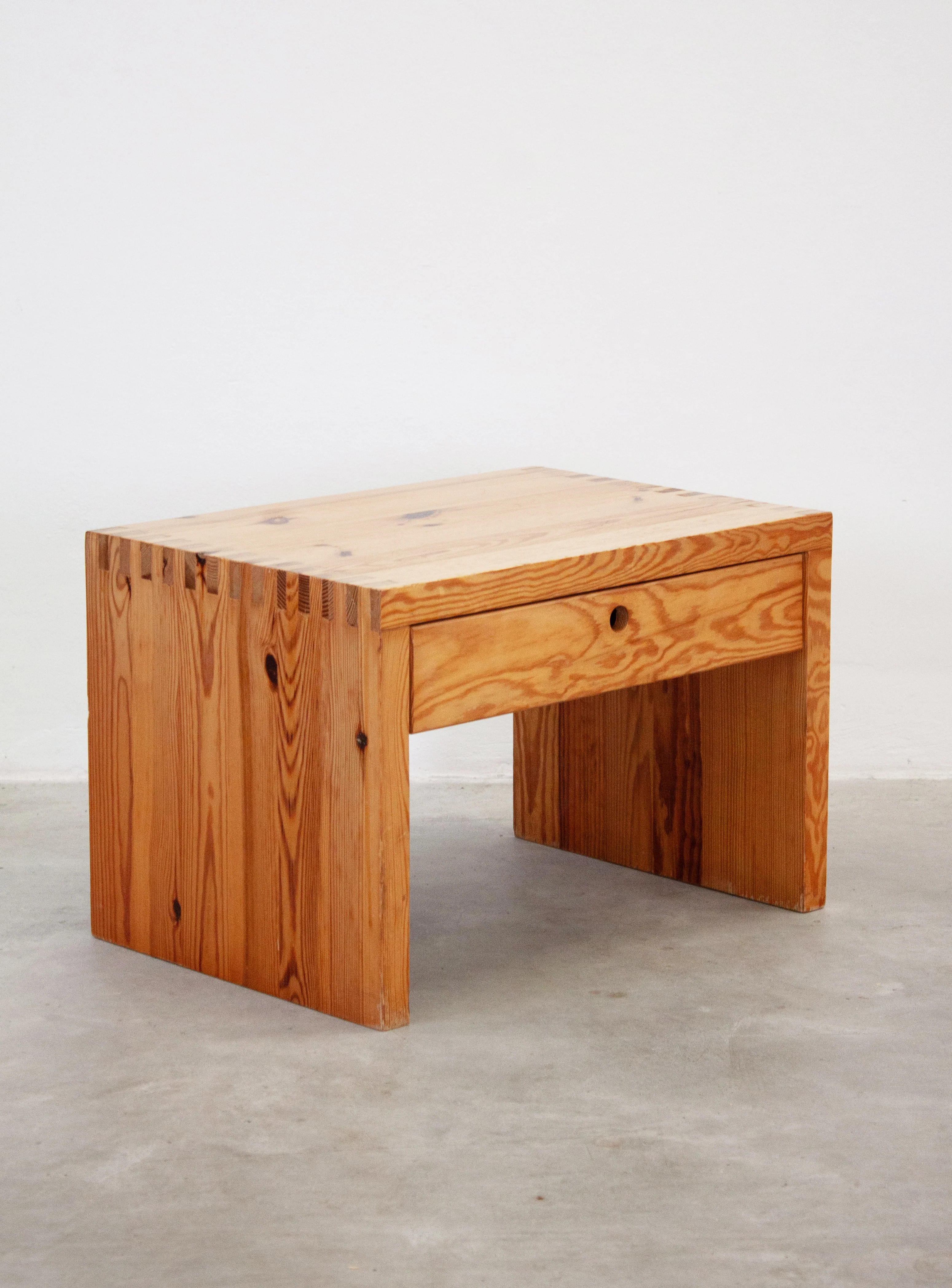 Houtwerk Hattem Pine Nightstand or Side Table by Ate van Apeldoorn - Image 13