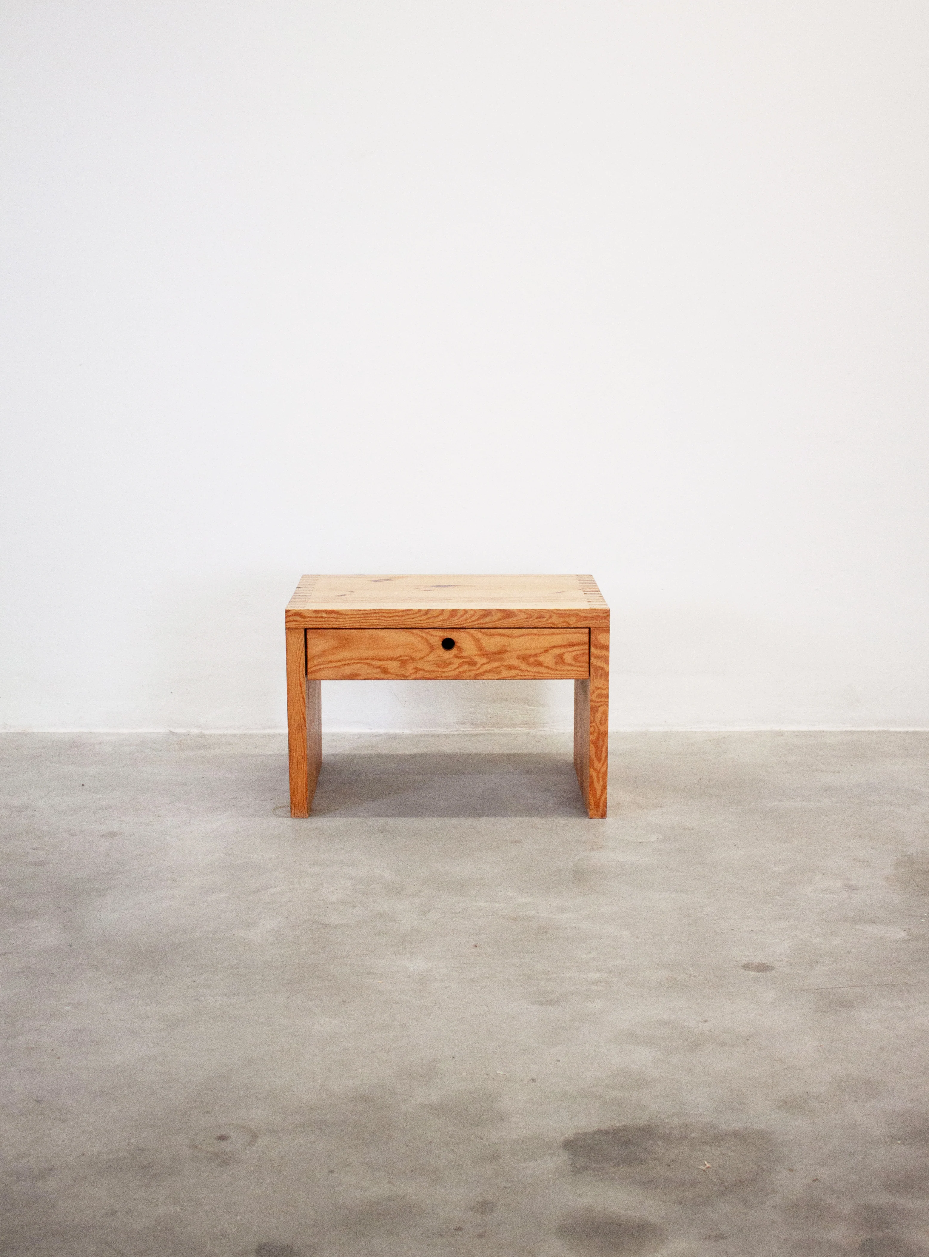 Houtwerk Hattem Pine Nightstand or Side Table by Ate van Apeldoorn - Image 3