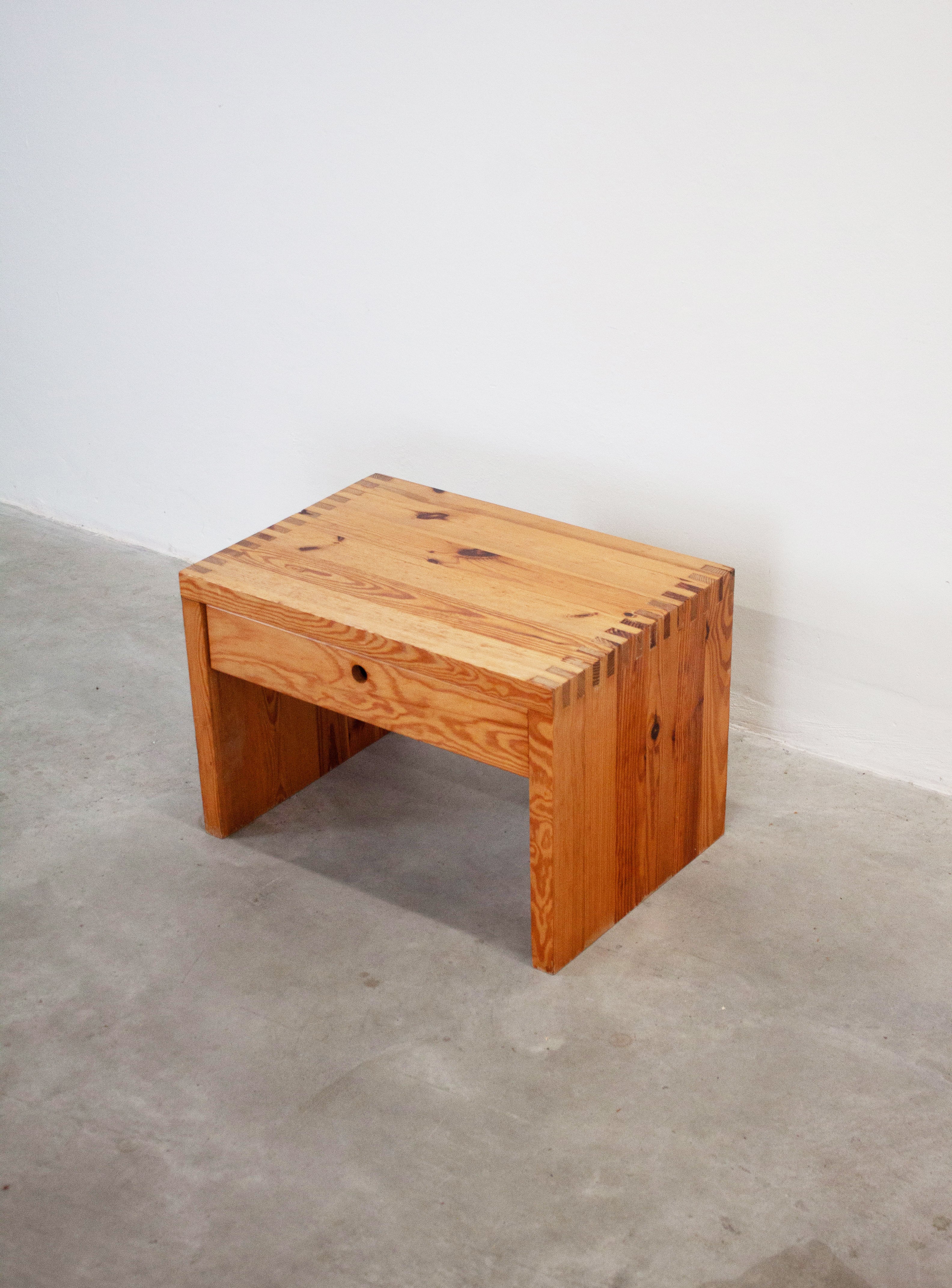 Houtwerk Hattem Pine Nightstand or Side Table by Ate van Apeldoorn - Image 5