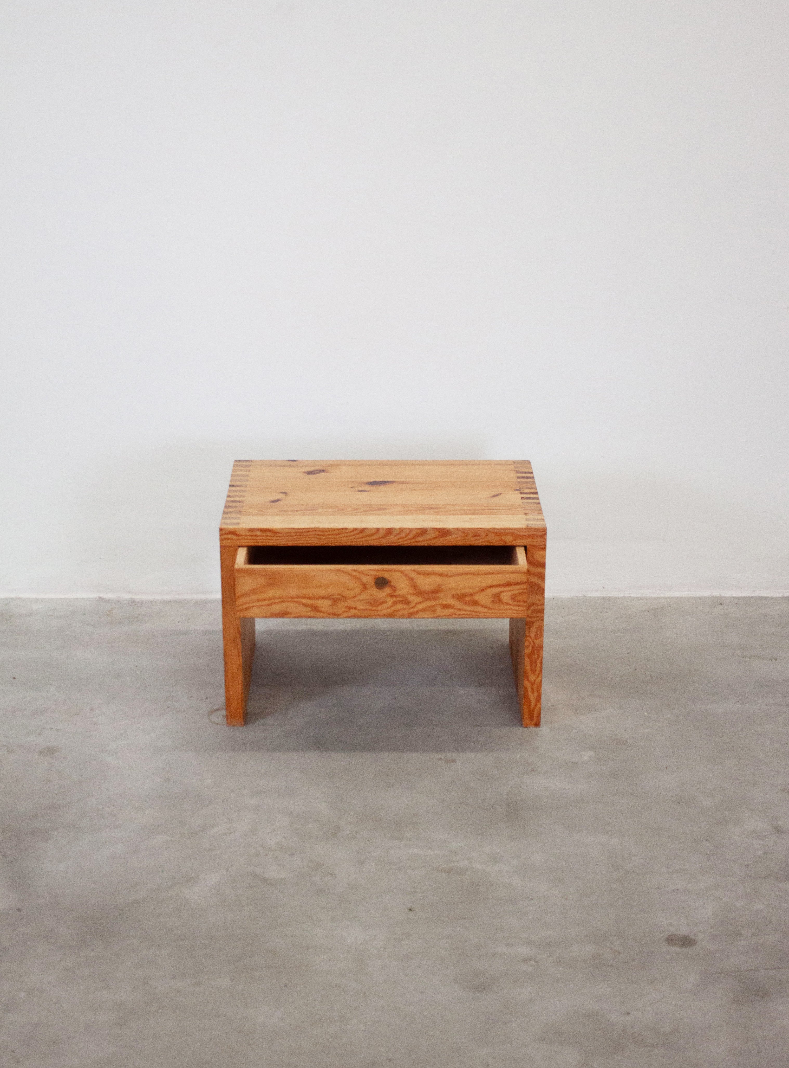 Houtwerk Hattem Pine Nightstand or Side Table by Ate van Apeldoorn - Image 7