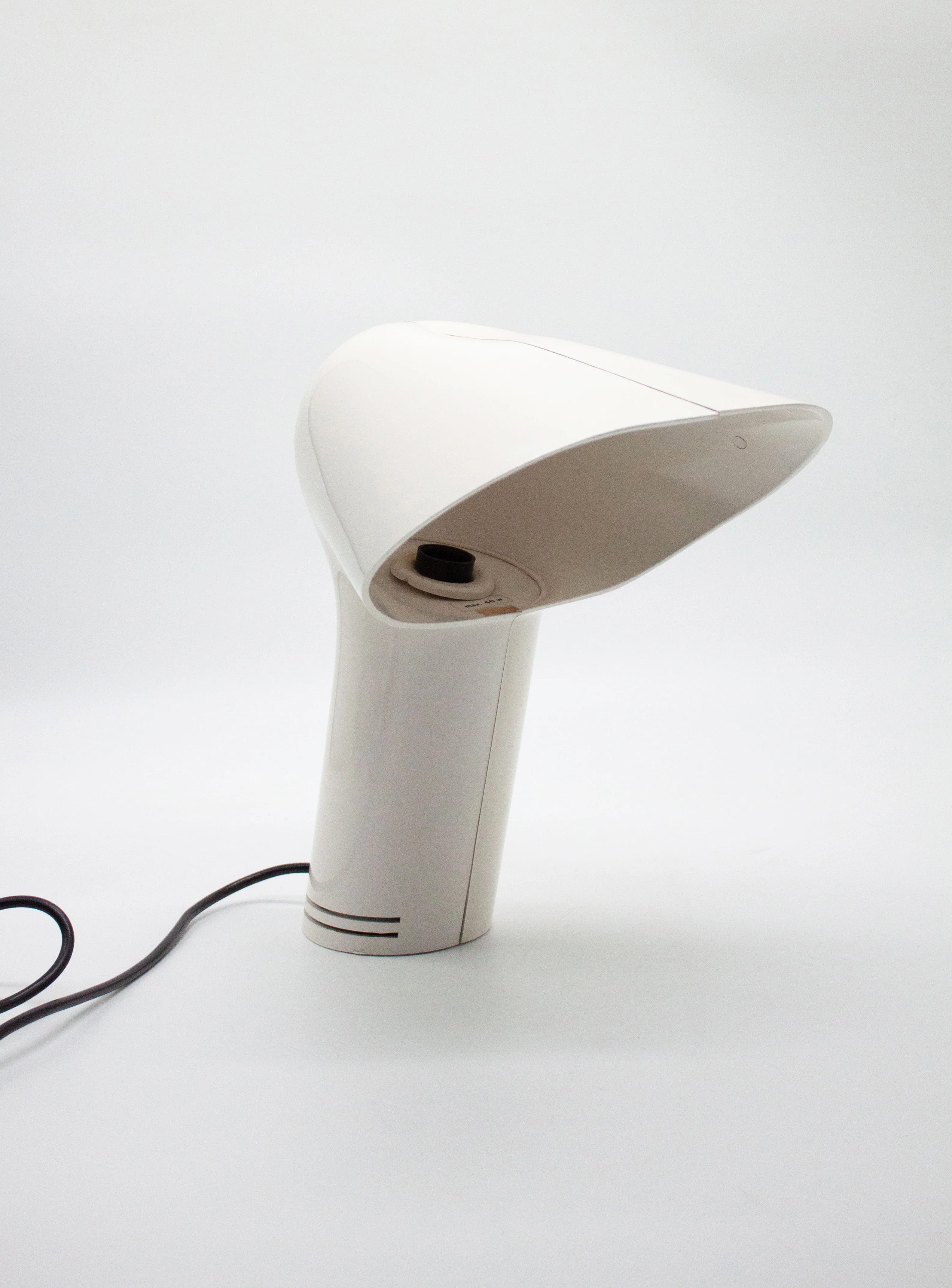 iGuzzini Sorella Desk Lamp by Harvey Guzzini - Image 2