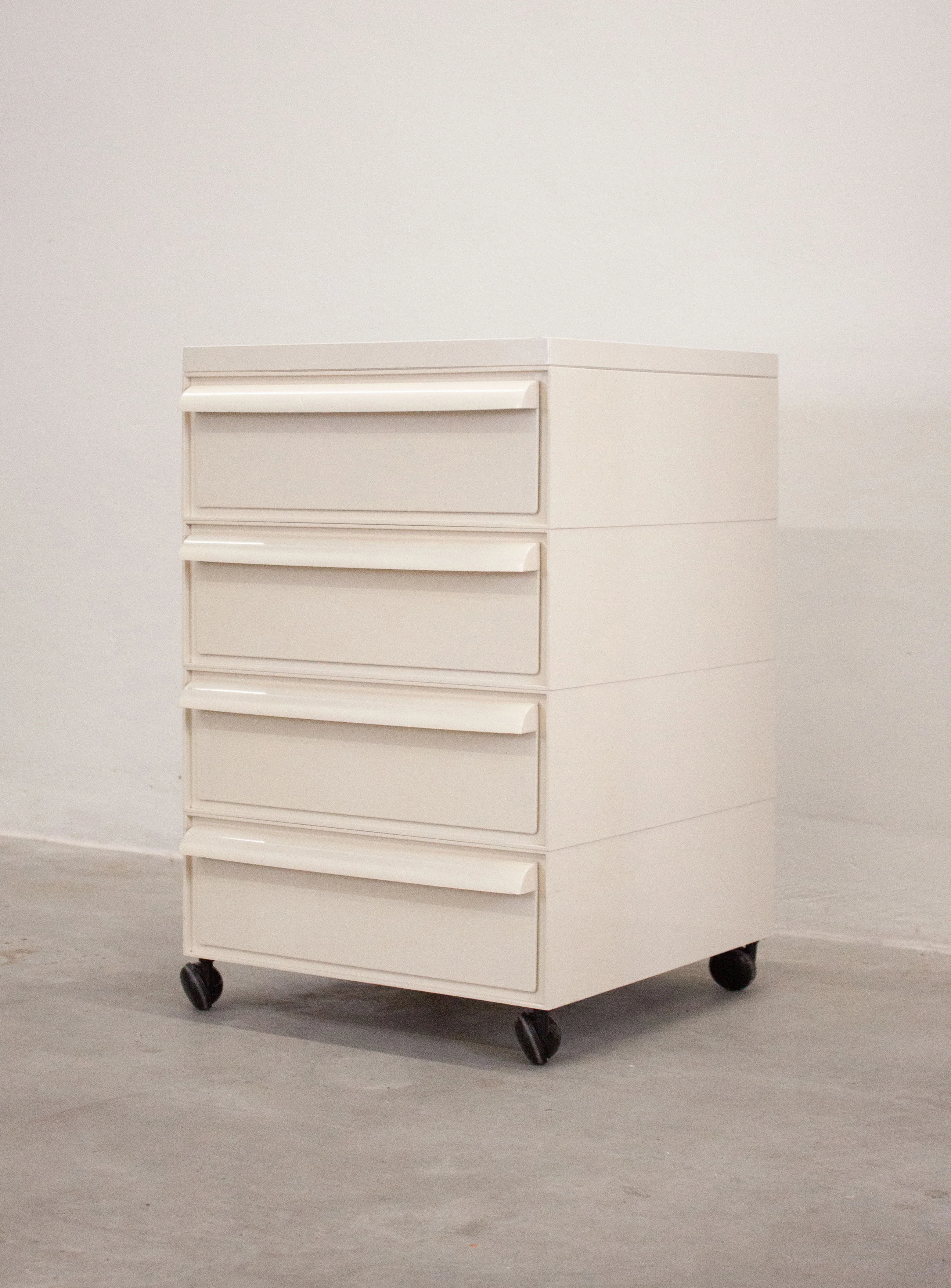 Kartell Chest of Drawers by Simon Fussell (Off-White) - Image 5