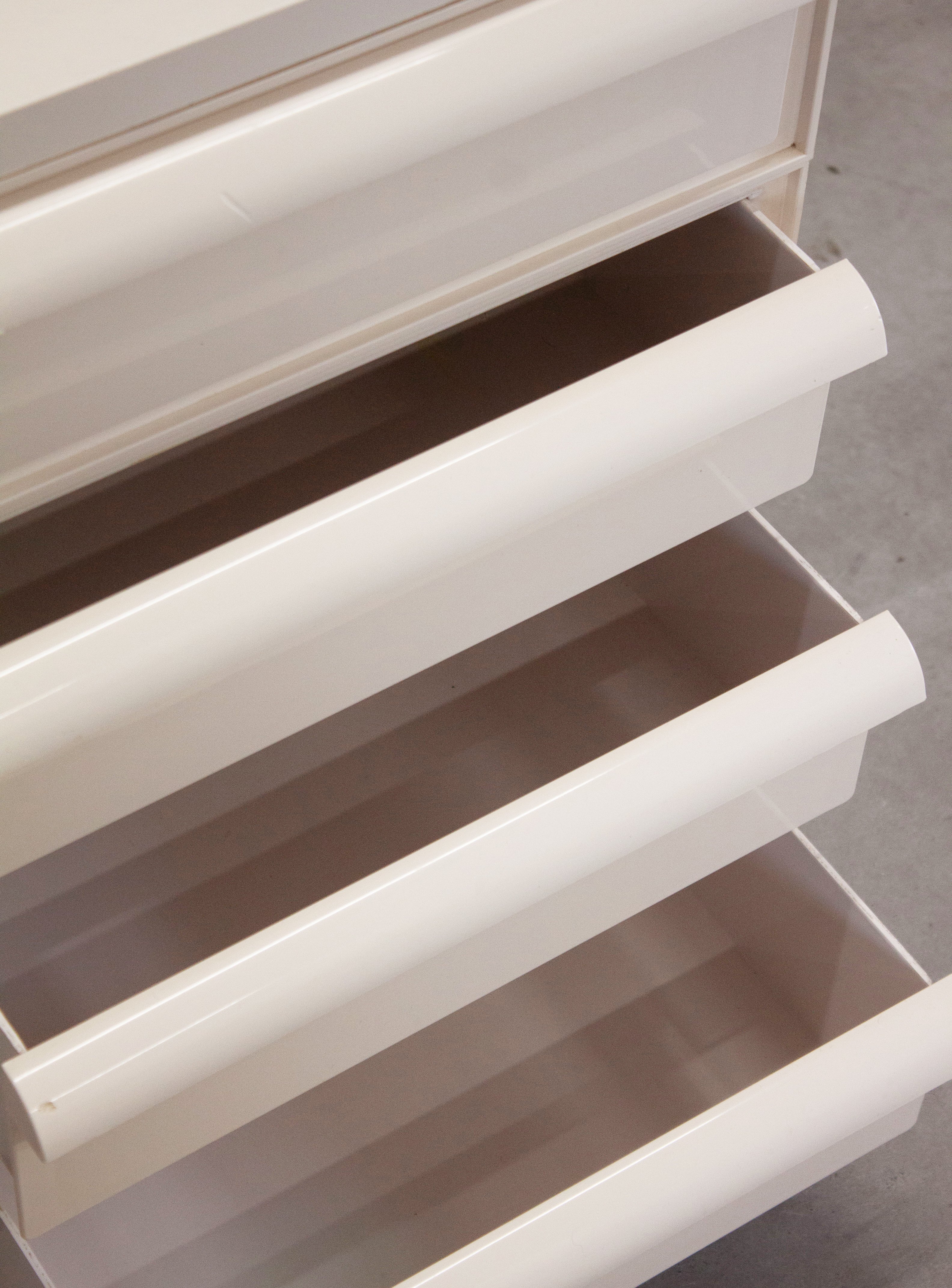 Kartell Chest of Drawers by Simon Fussell (Off-White) - Image 6