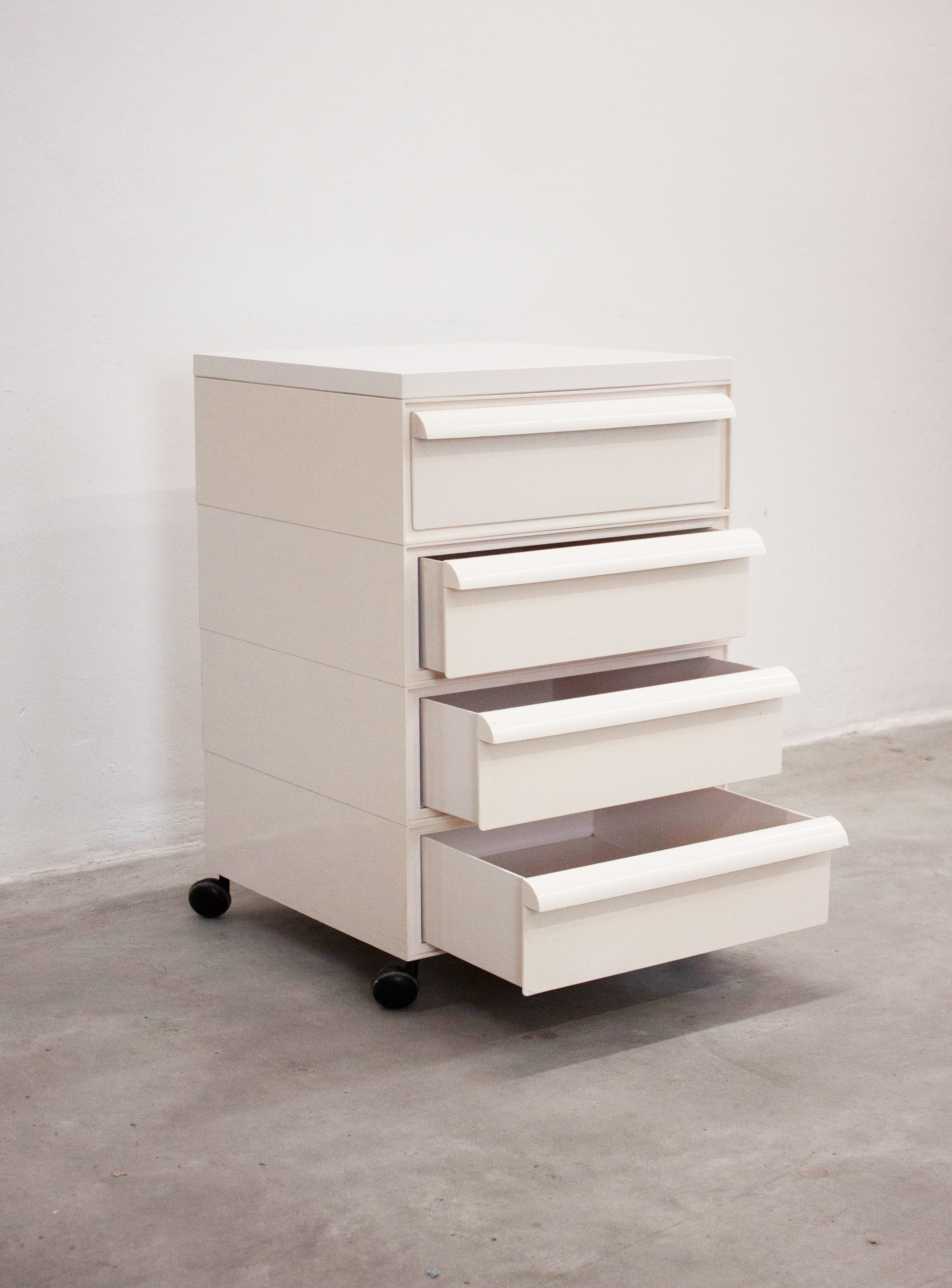 Kartell Chest of Drawers by Simon Fussell (Off-White) - Image 8