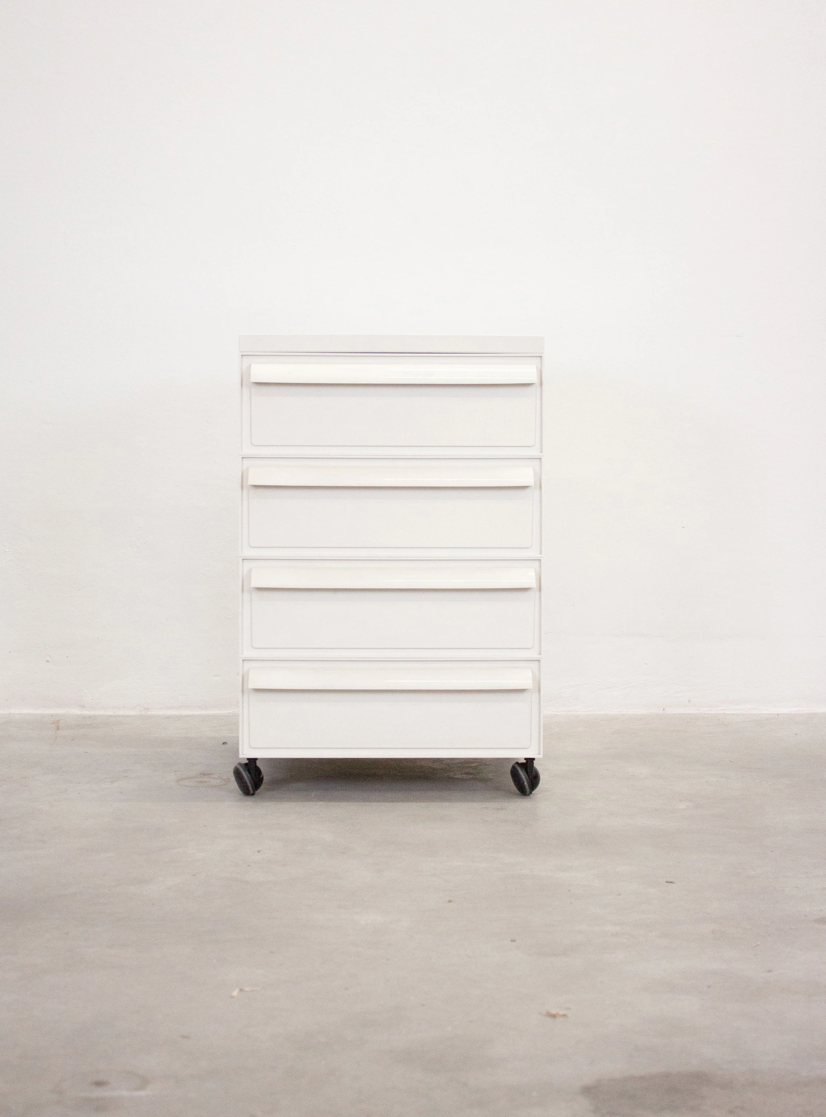 Kartell Chest of Drawers by Simon Fussell (Off-White) - Image 11