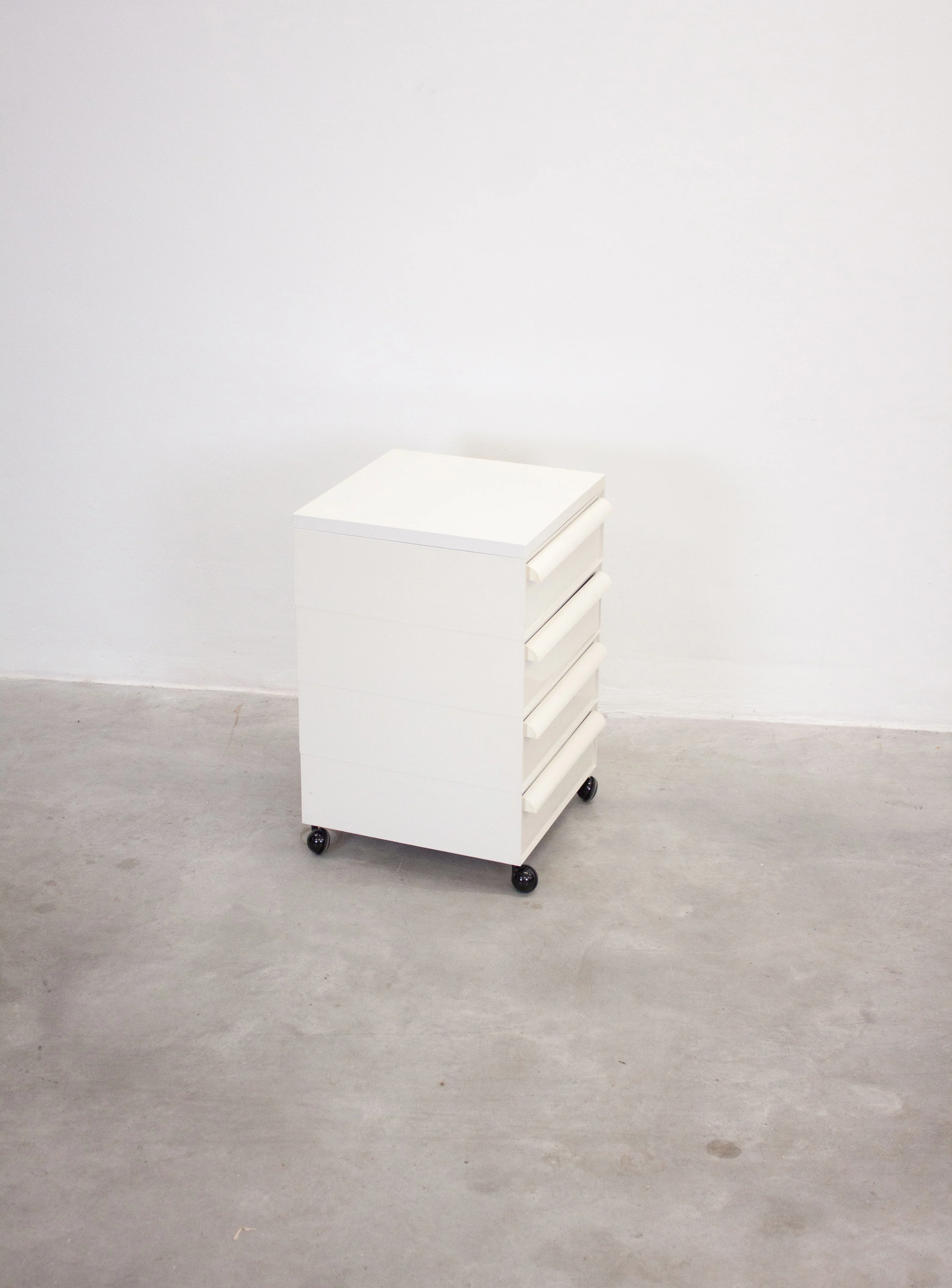 Kartell Chest of Drawers by Simon Fussell (Off-White) - Image 9