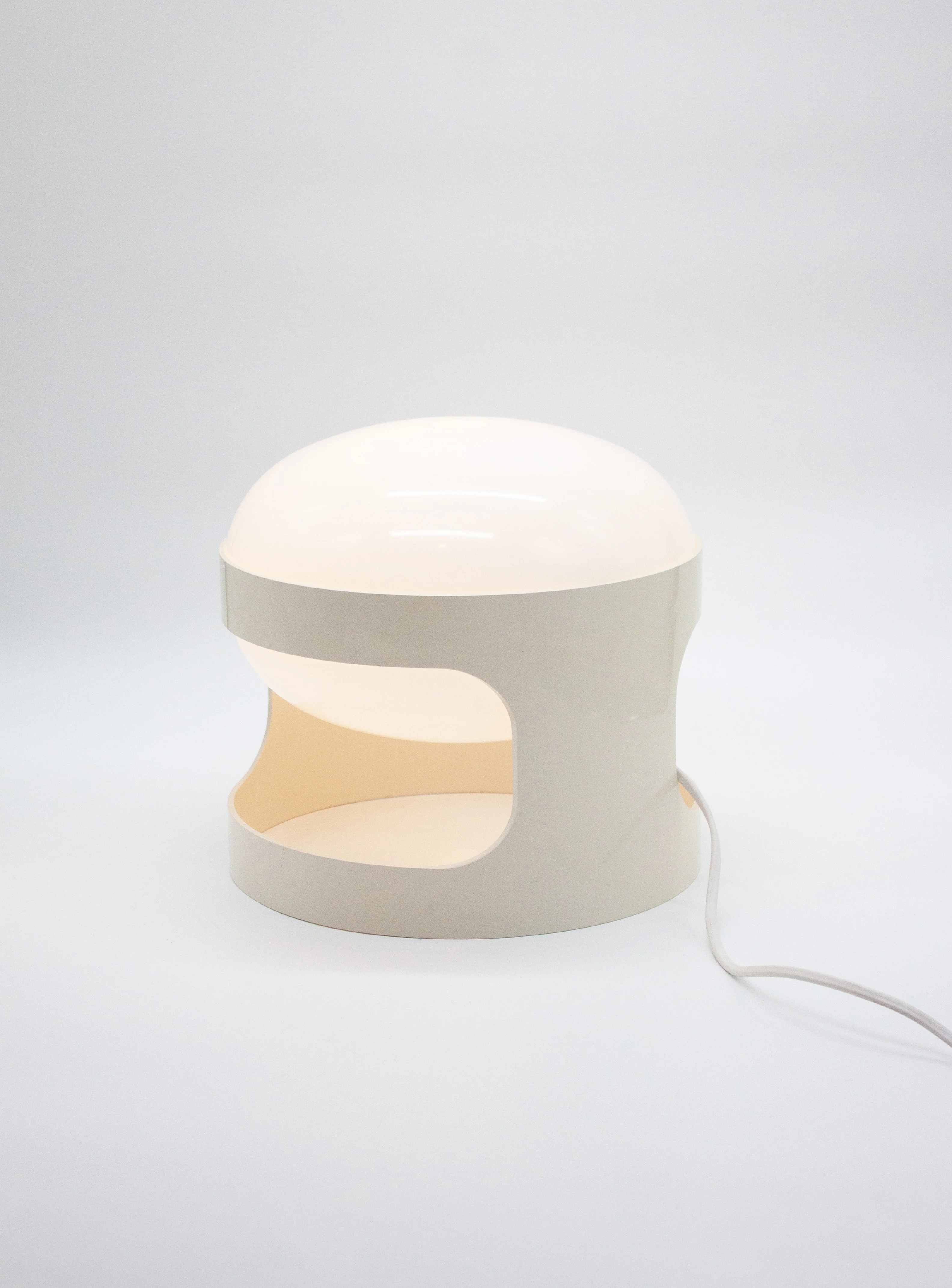 Kartell KD28 Desk Lamp by Joe Colombo (White) - Image 11