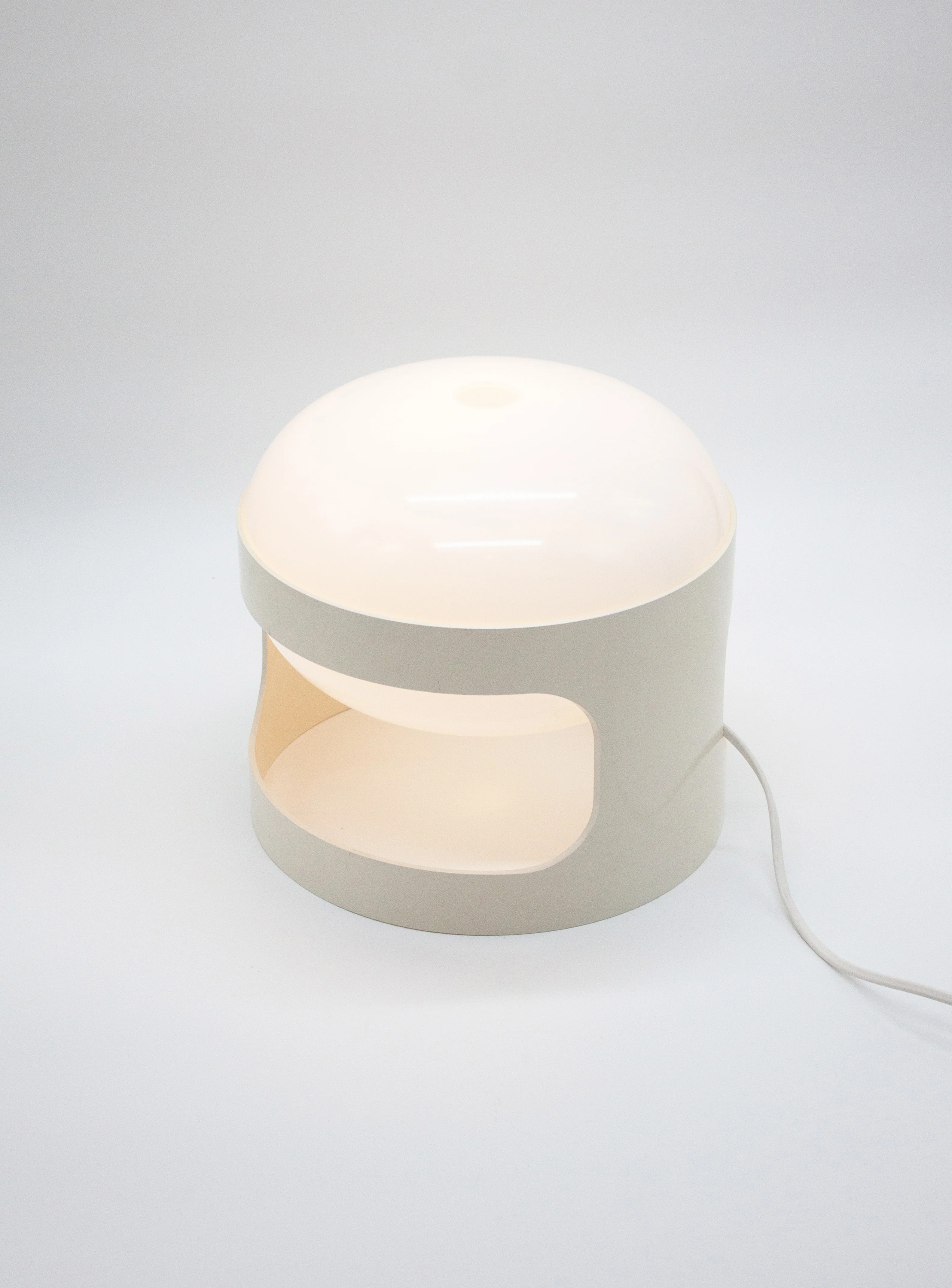 Kartell KD28 Desk Lamp by Joe Colombo (White) - Image 8