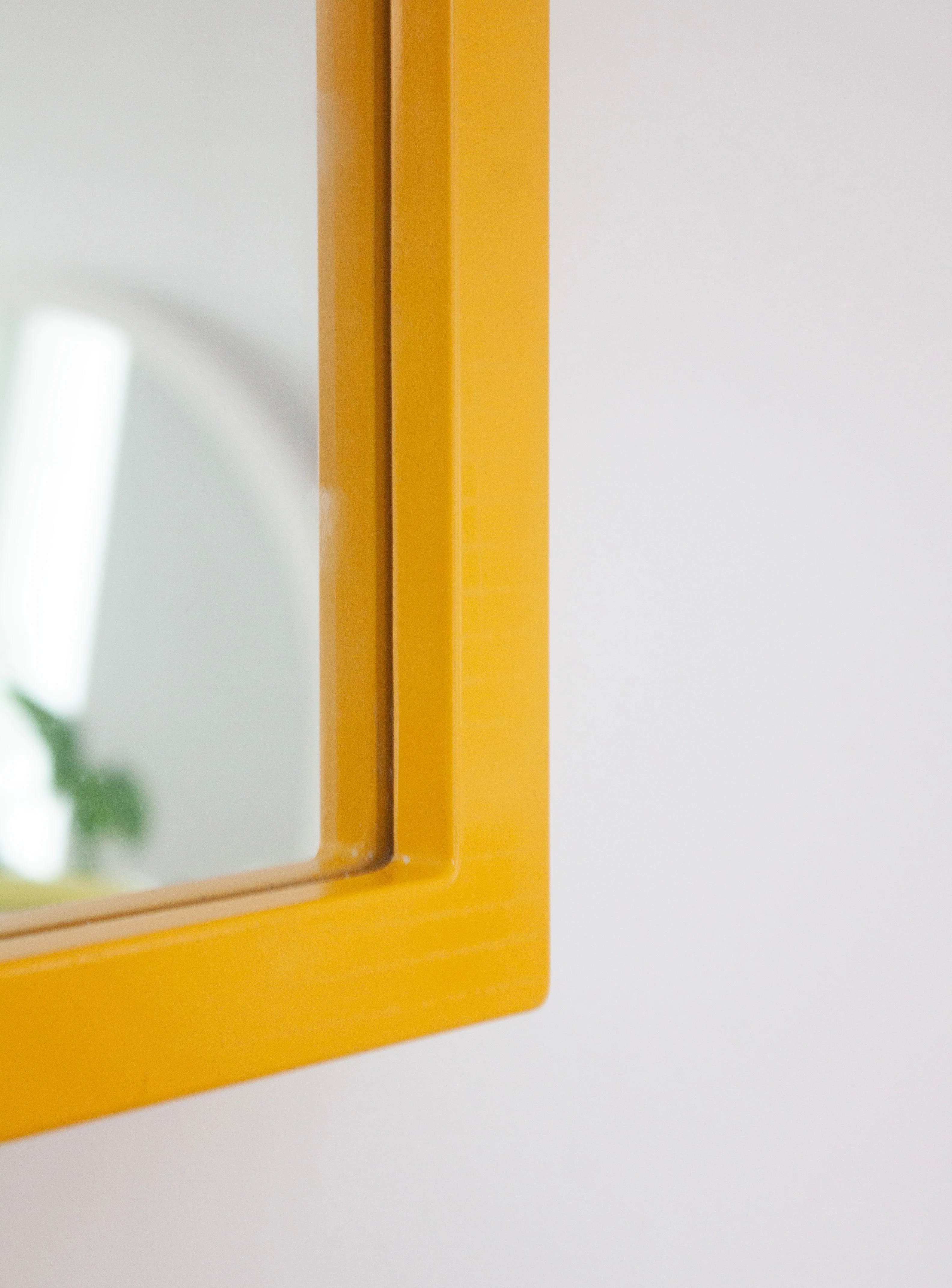 Kartell Model 4720 Mirror by Anna Castelli - Image 24