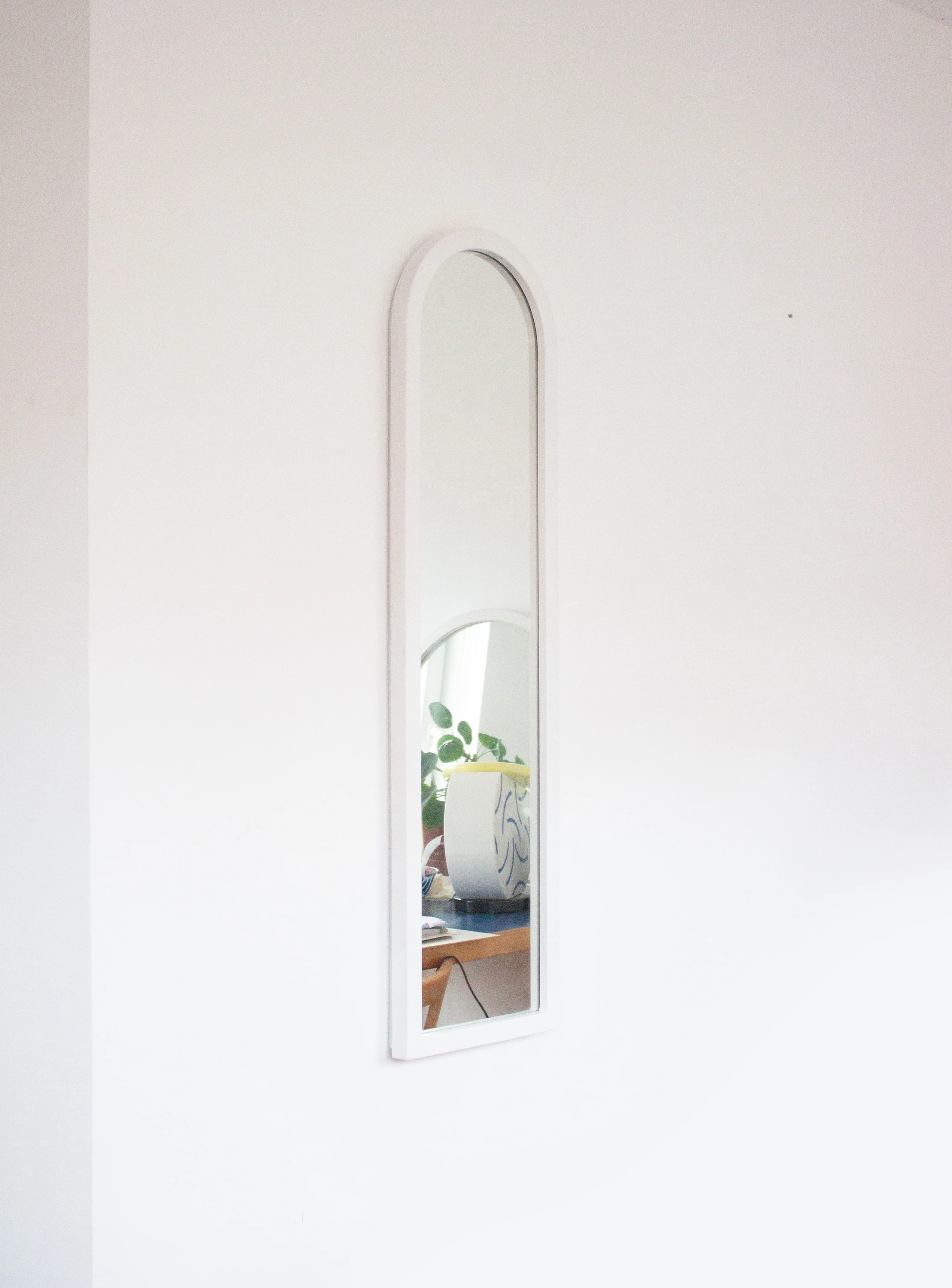Kartell Model 4729 Mirror by Anna Castelli (White)