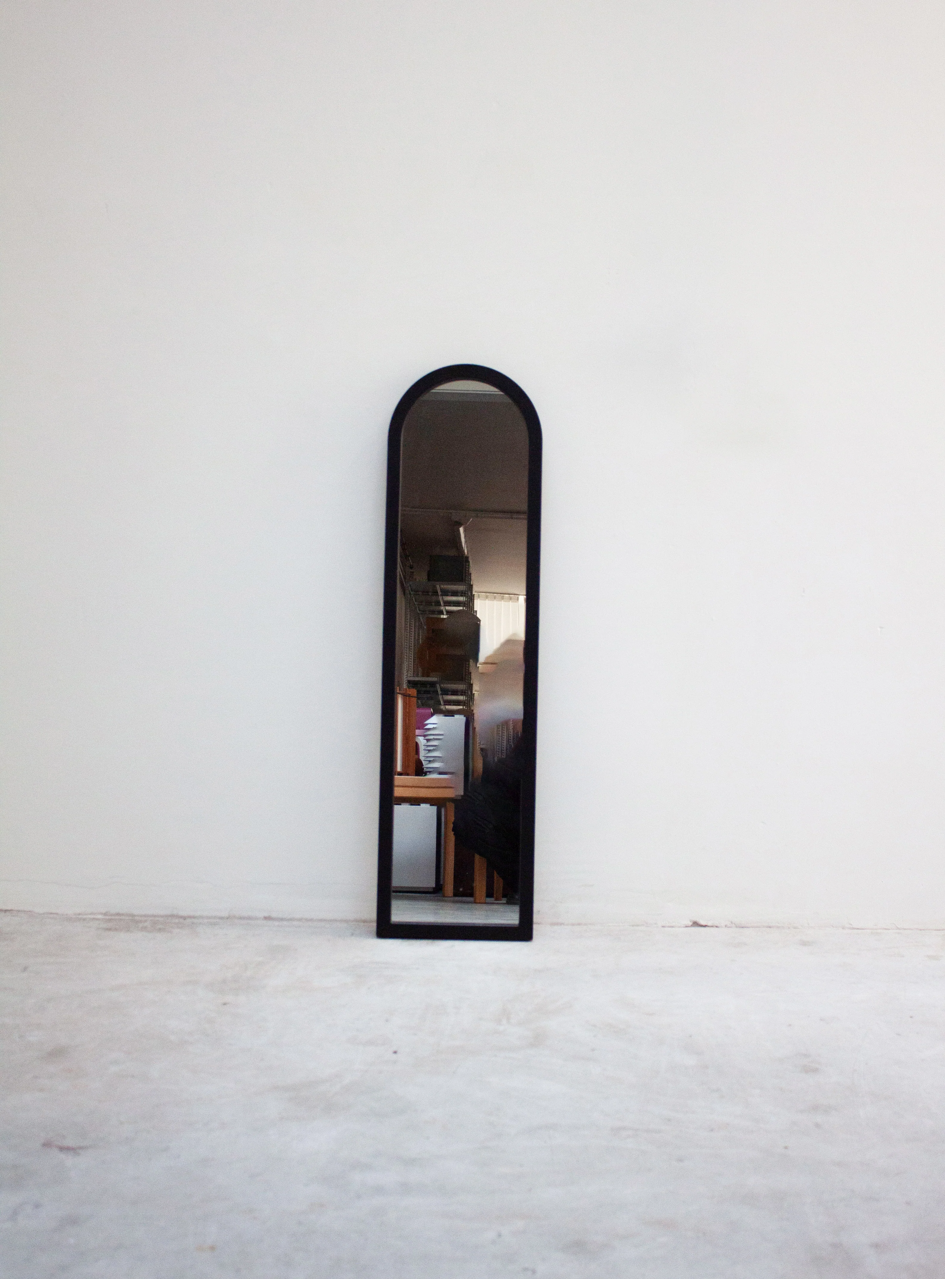 Kartell Model 4729 Mirror by Anna Castelli (Black) - Image 7