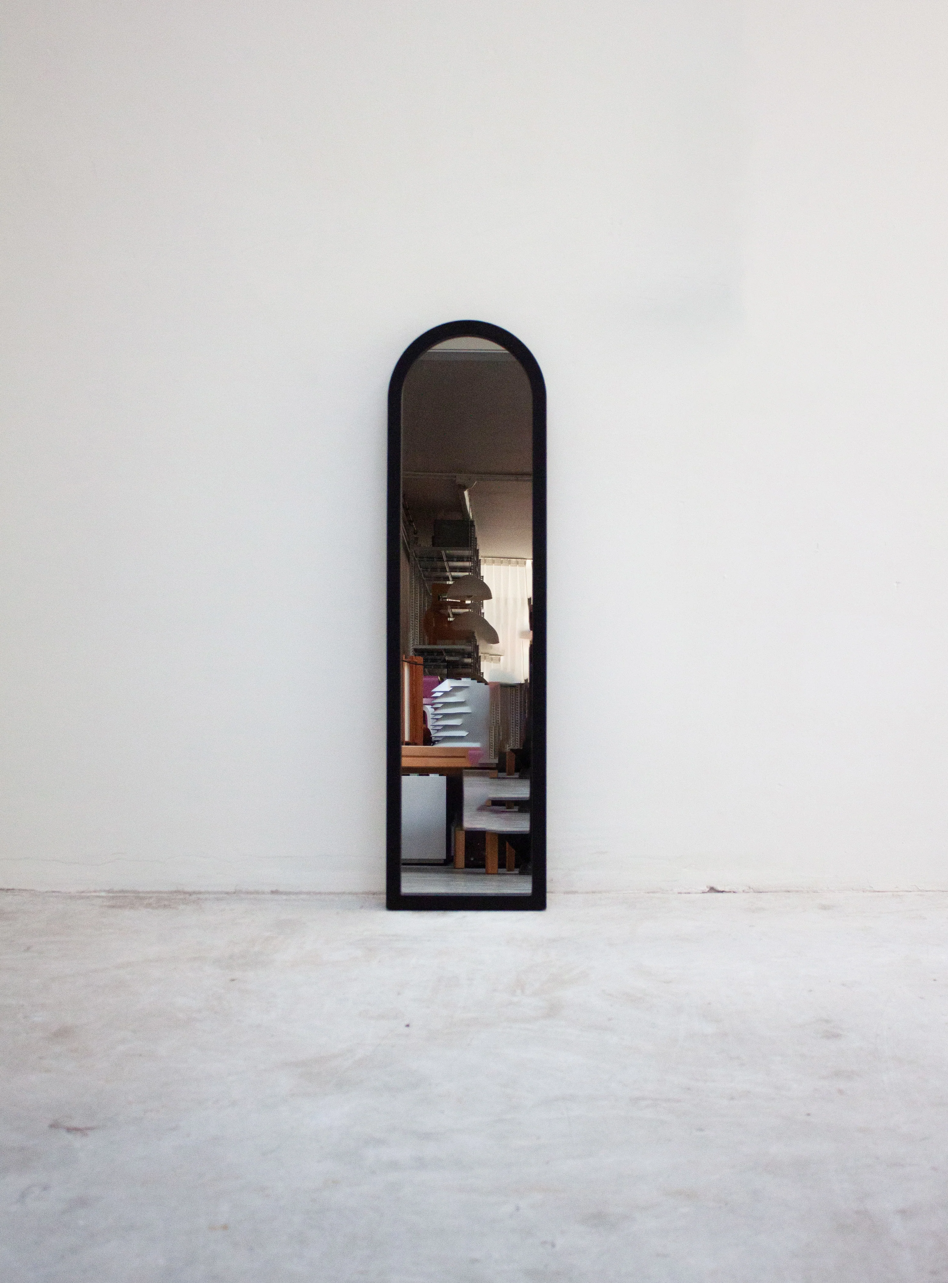 Kartell Model 4729 Mirror by Anna Castelli (Black) - Image 8