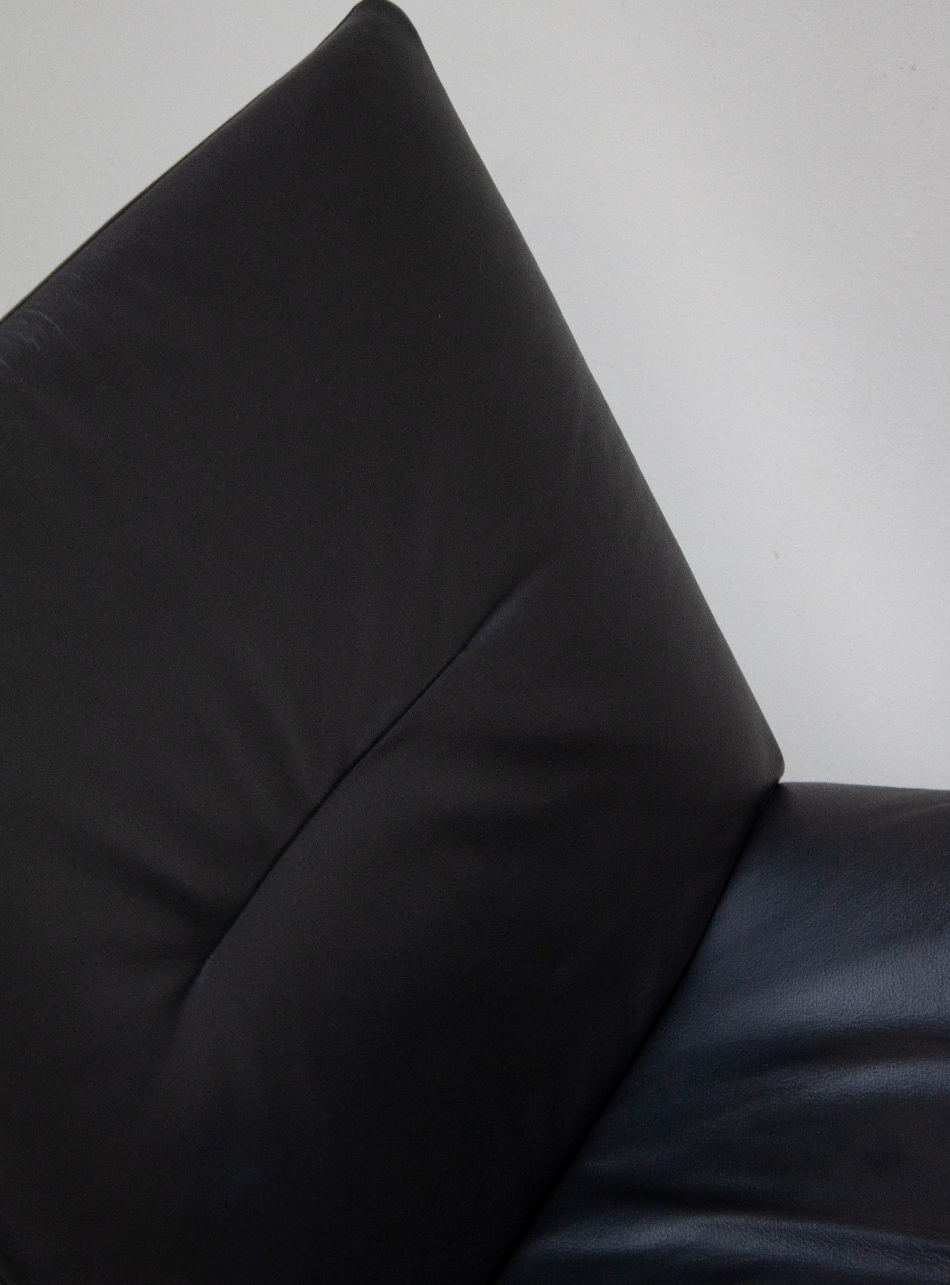 Kebe Møbler Eagle Lounge Chair (Black) - Image 25