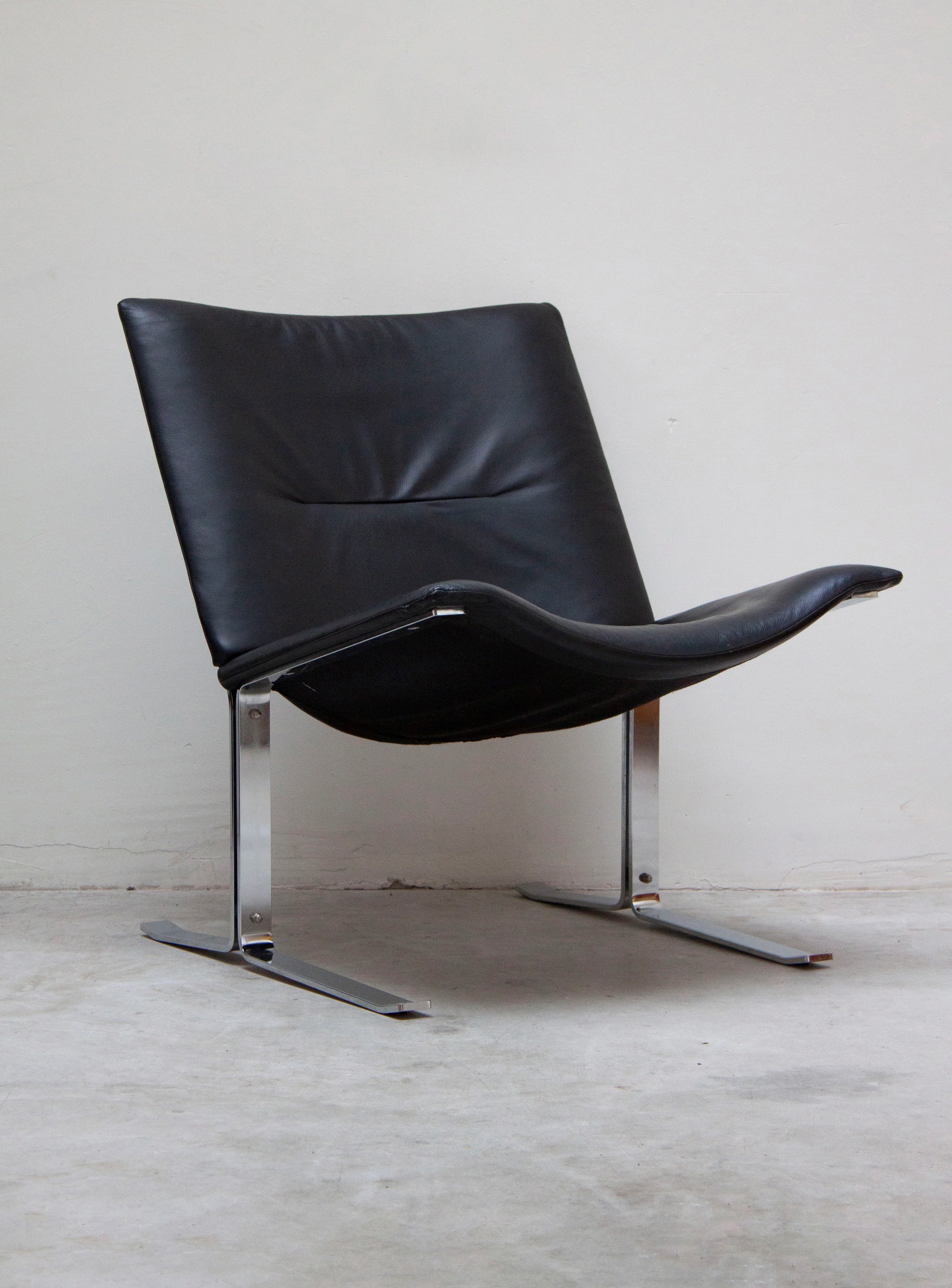 Kebe Møbler Eagle Lounge Chair (Black) - Image 4