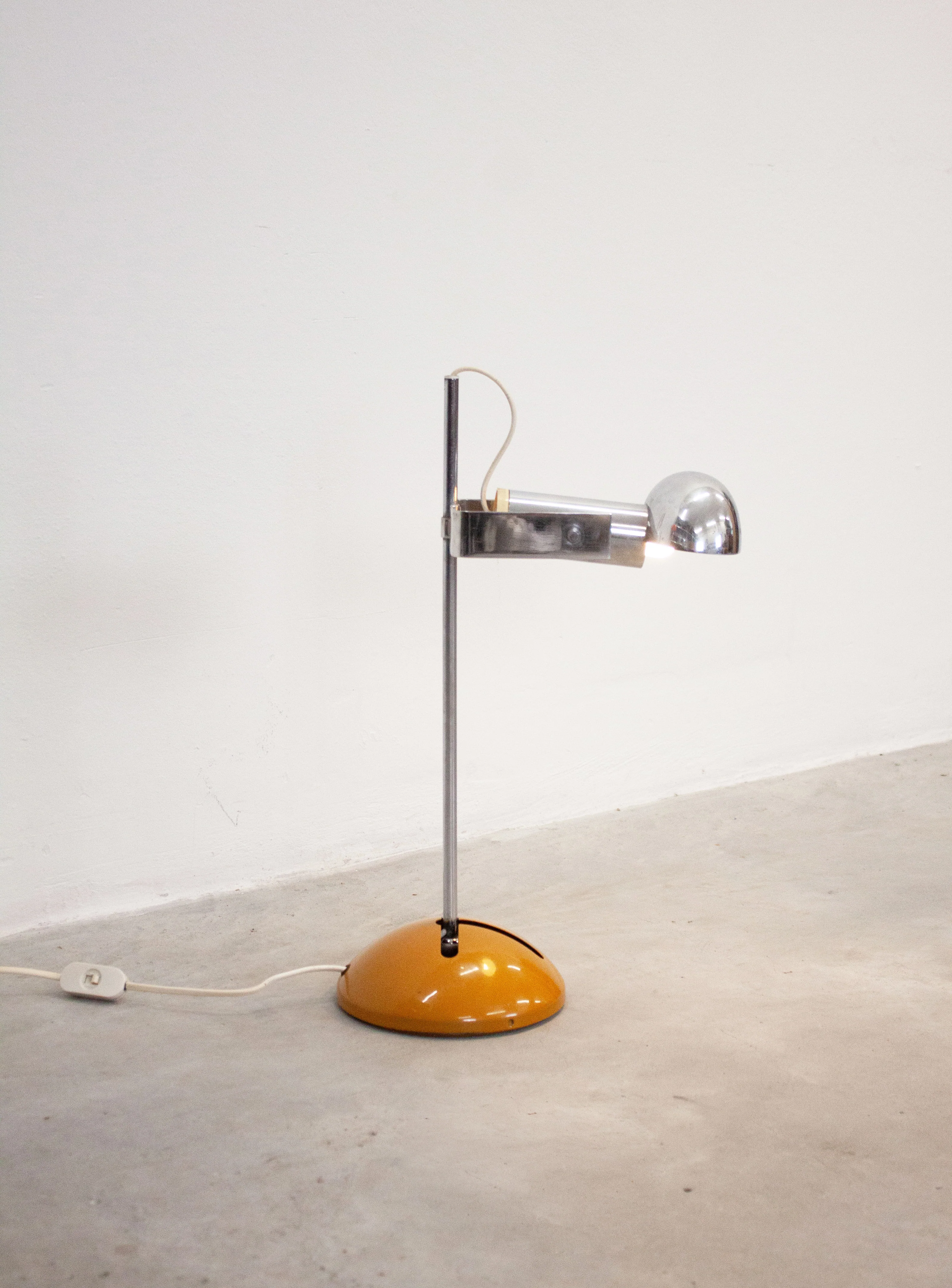 Luci Cinisello Milano T359 Desk Lamp by Robert Sonneman (Yellow)