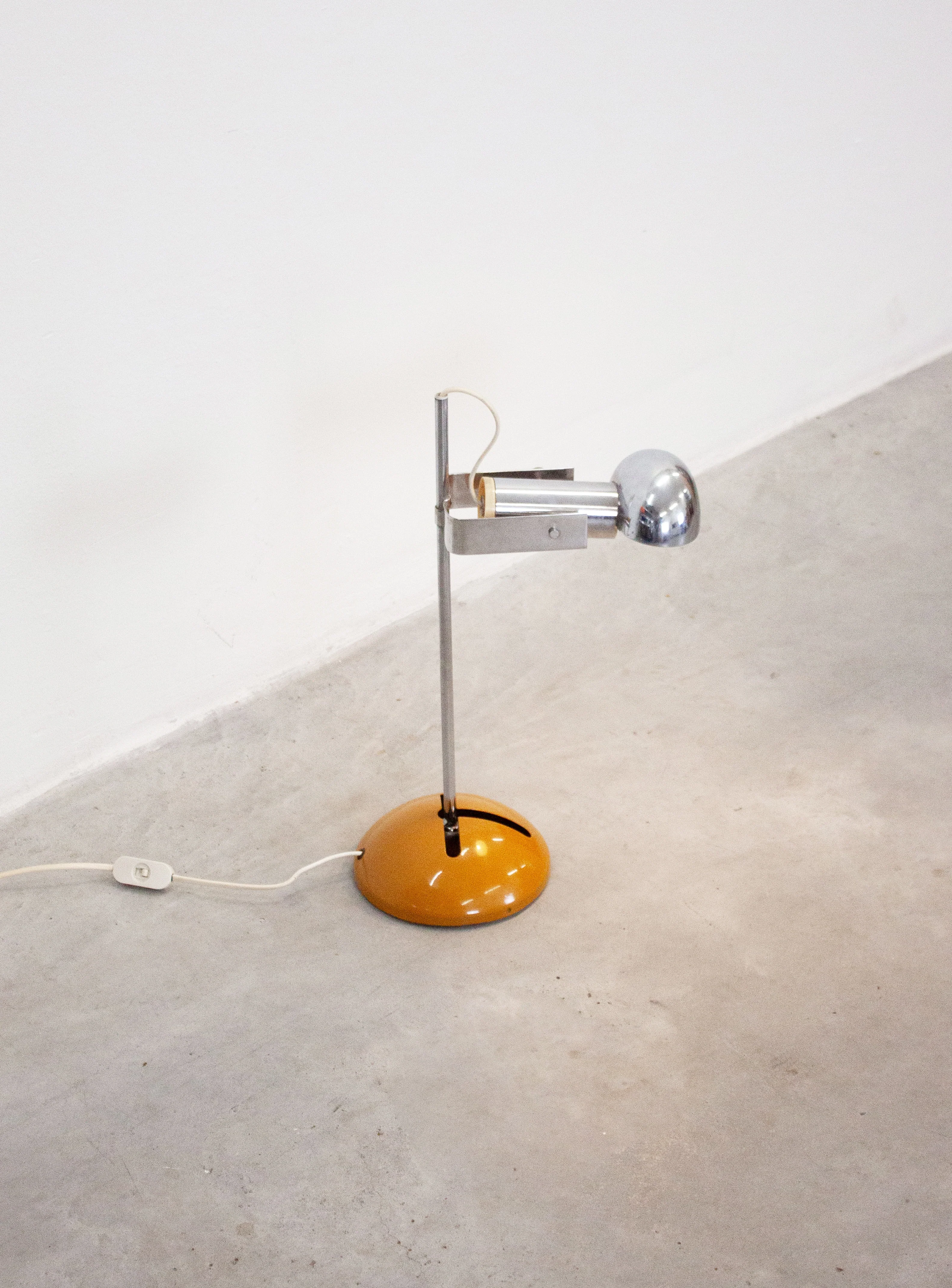 Luci Cinisello Milano T359 Desk Lamp by Robert Sonneman (Yellow) - Image 4