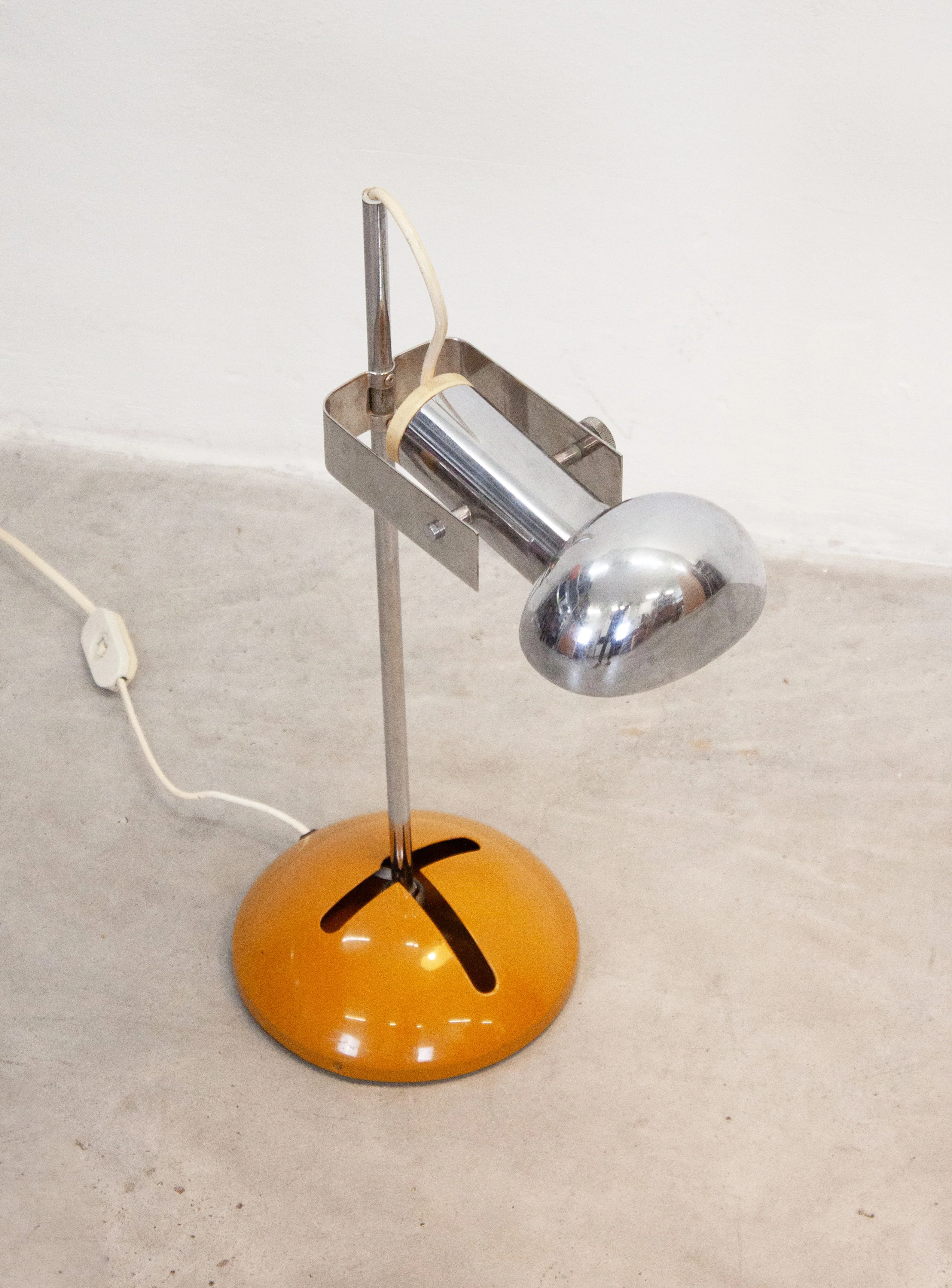 Luci Cinisello Milano T359 Desk Lamp by Robert Sonneman (Yellow) - Image 8