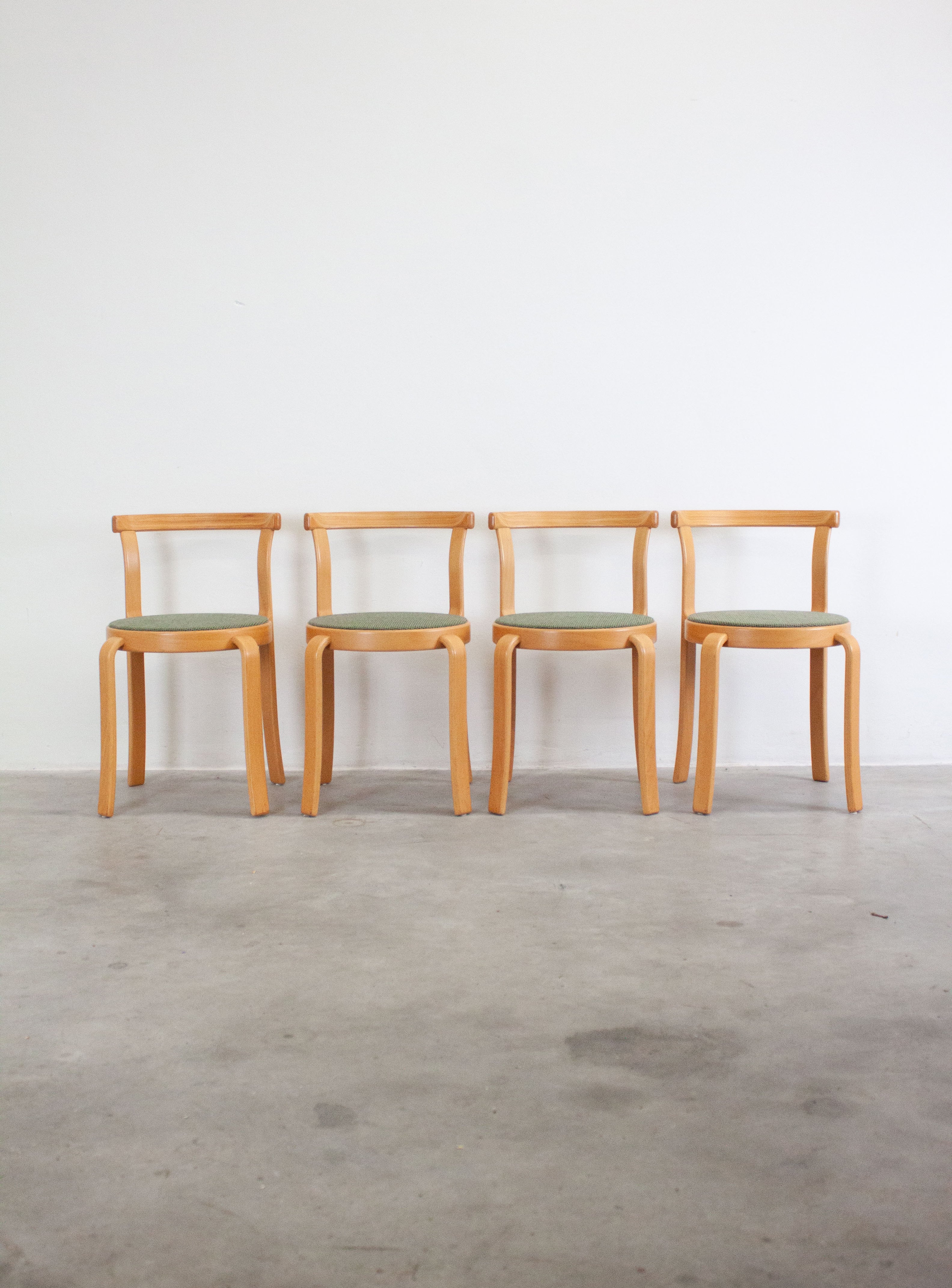 Magnus Olesen 8000 Dining Chairs by Rud Thygesen & Johnny Sørensen (Green) - Image 15