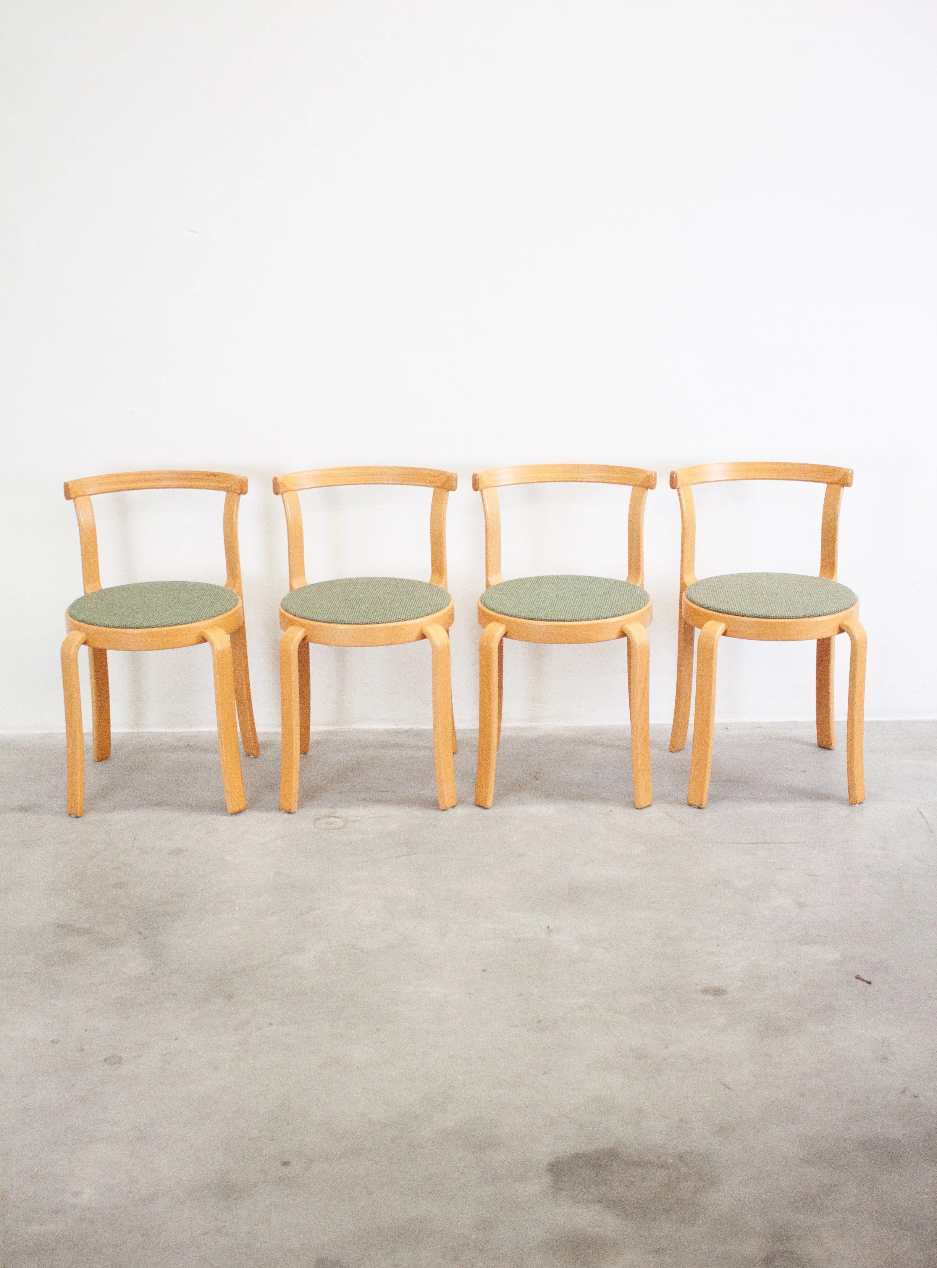 Magnus Olesen 8000 Dining Chairs by Rud Thygesen & Johnny Sørensen (Green) - Image 16
